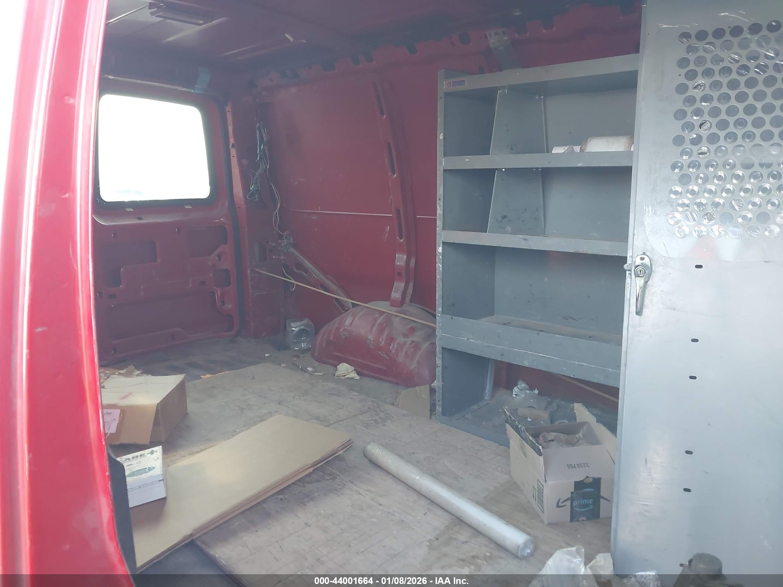 CHEVROLET EXPRESS image 8