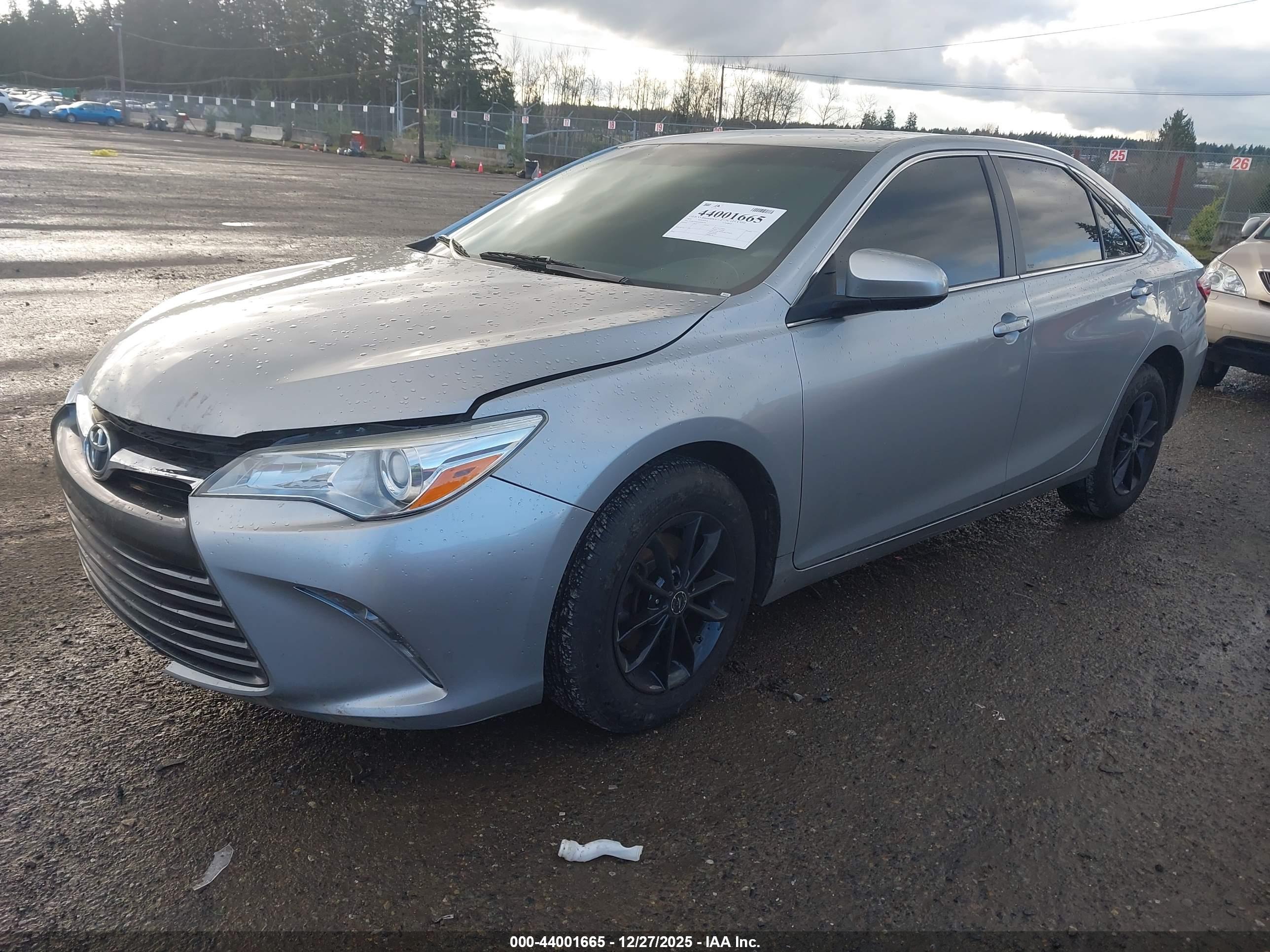TOYOTA CAMRY image 2