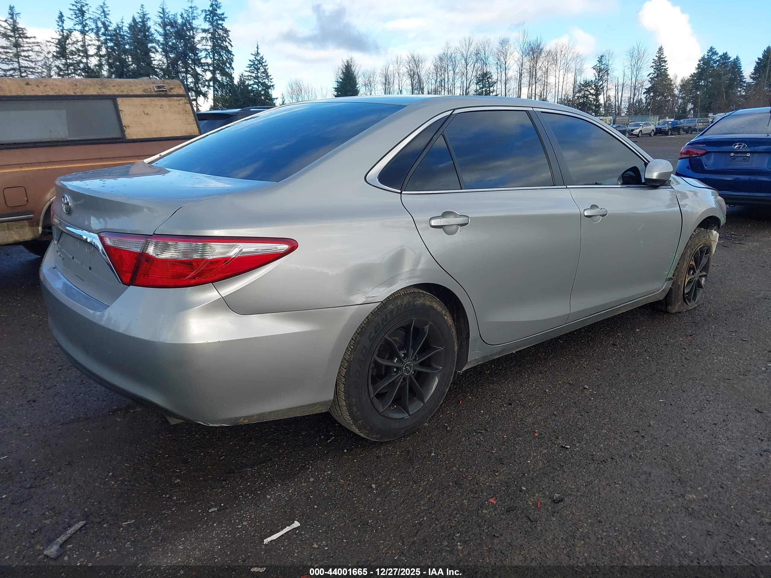 TOYOTA CAMRY image 4