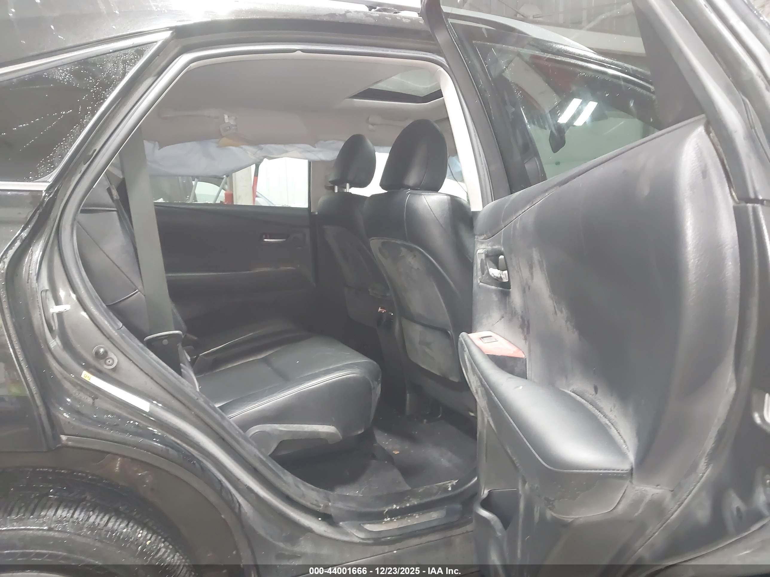LEXUS RX image 8