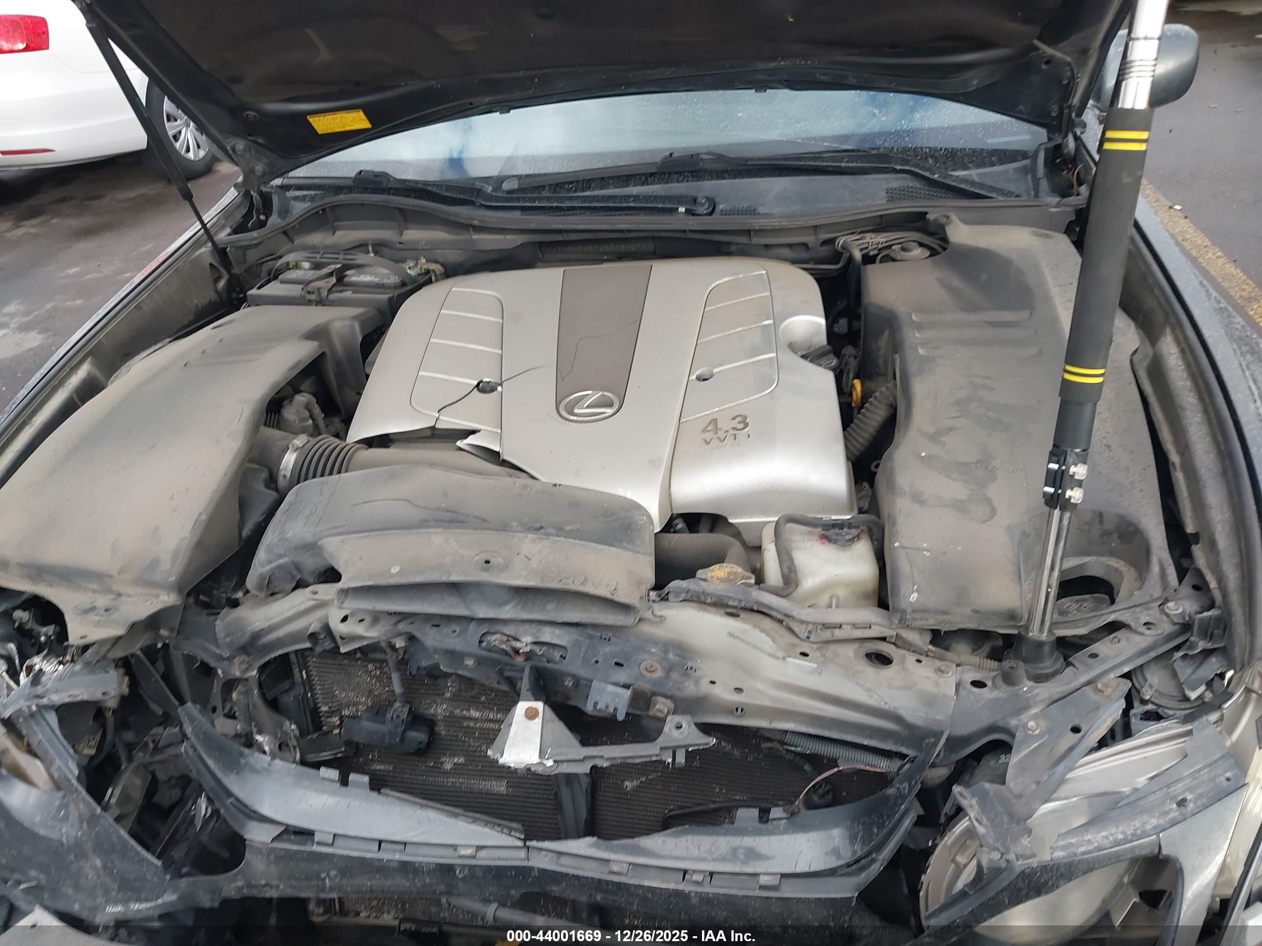 LEXUS GS image 10