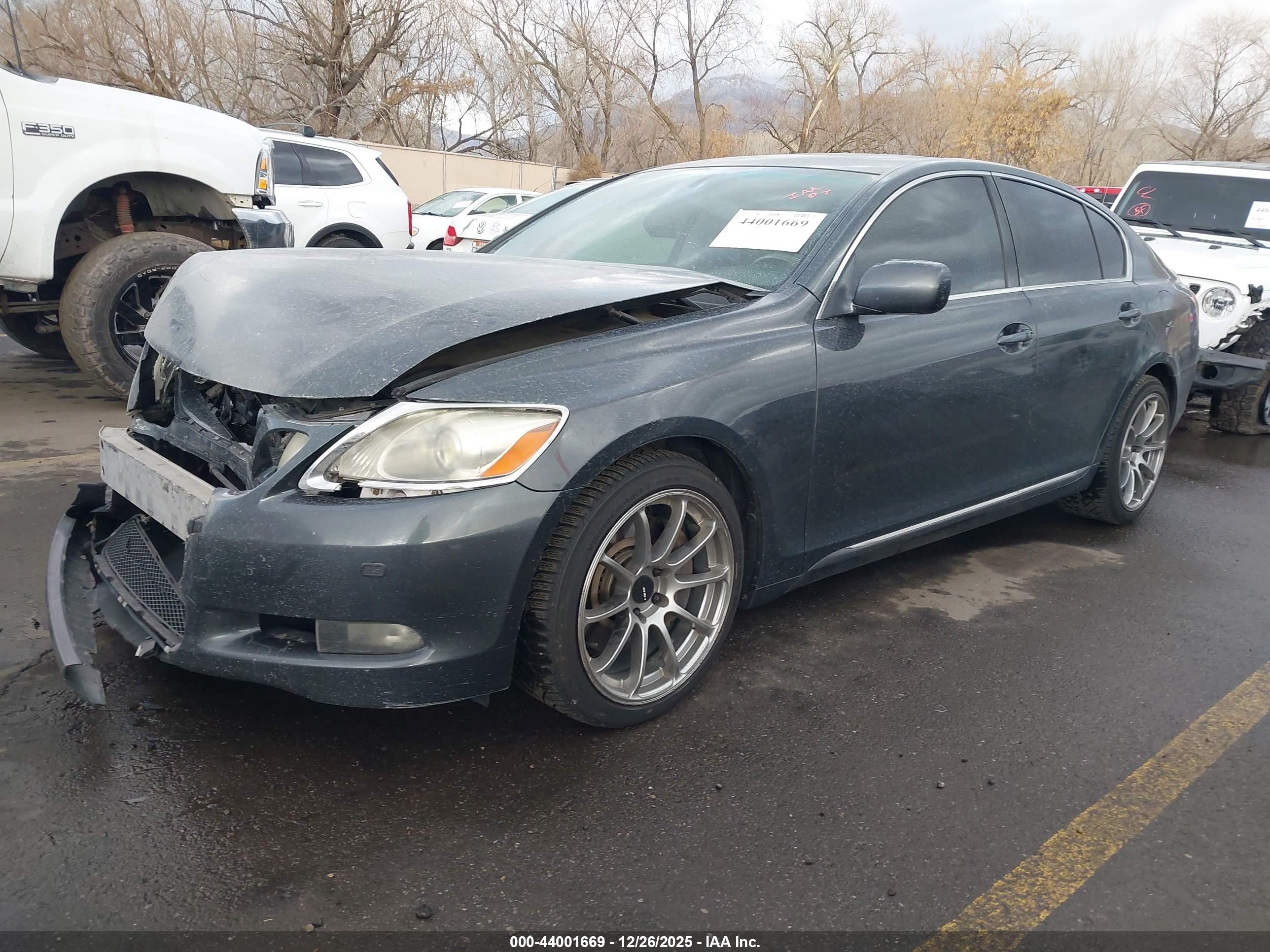 LEXUS GS image 2