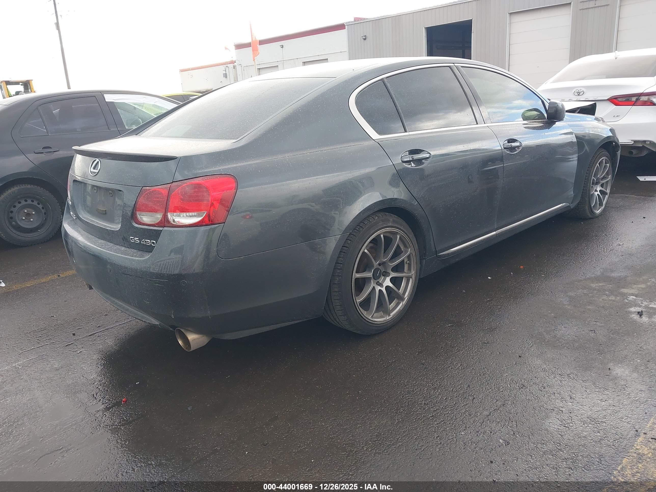 LEXUS GS image 4