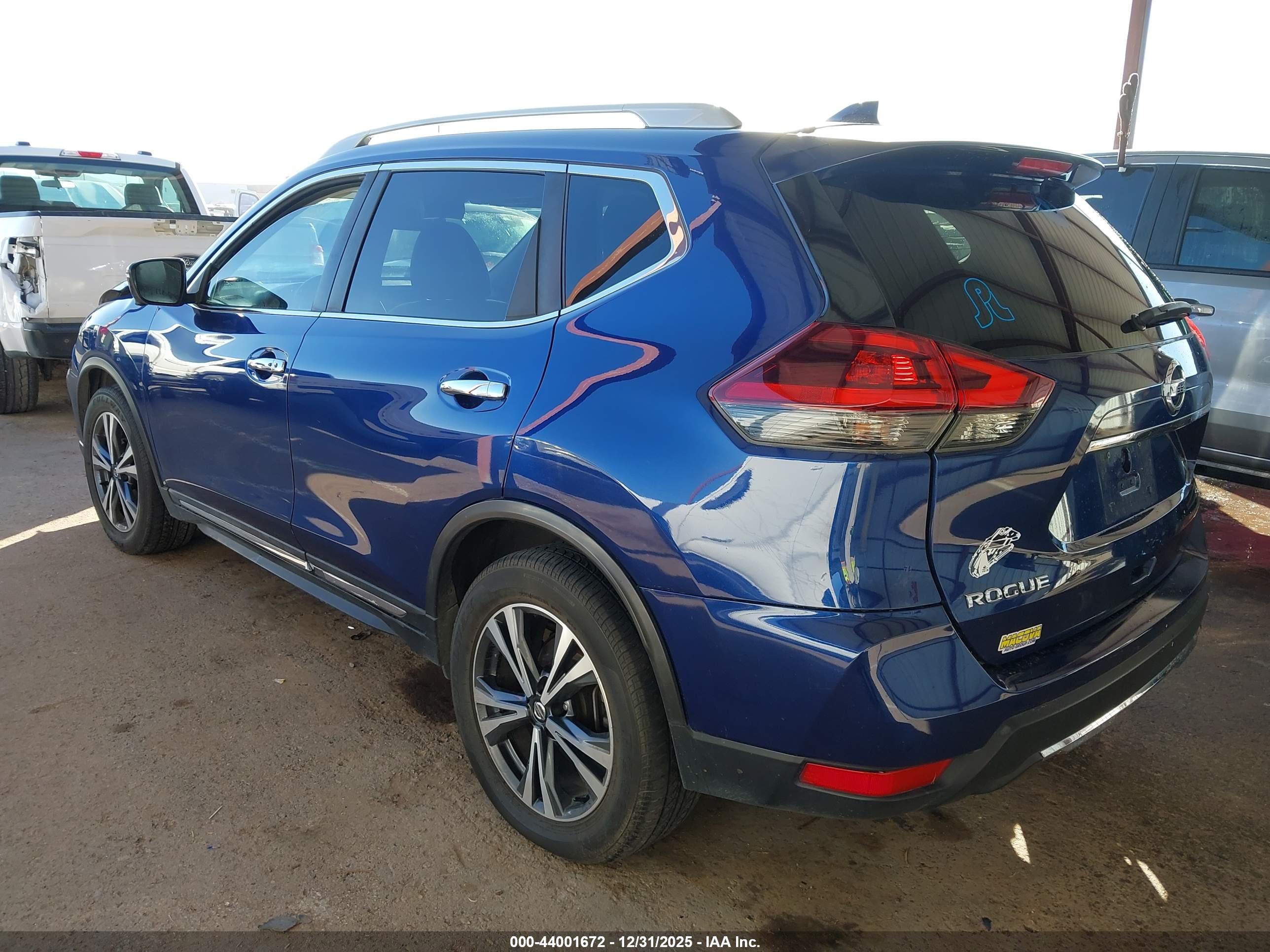 NISSAN ROGUE image 3
