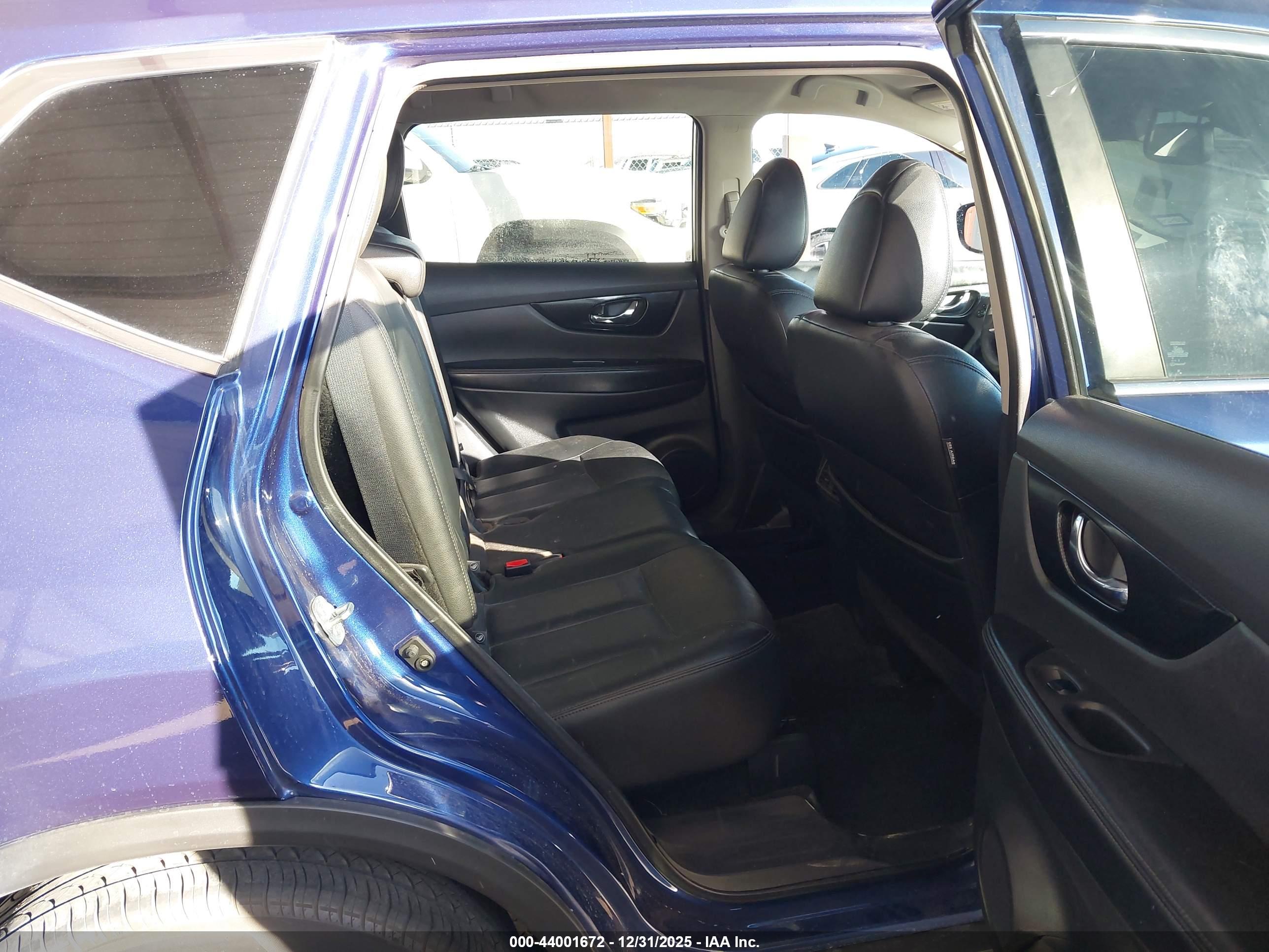 NISSAN ROGUE image 8