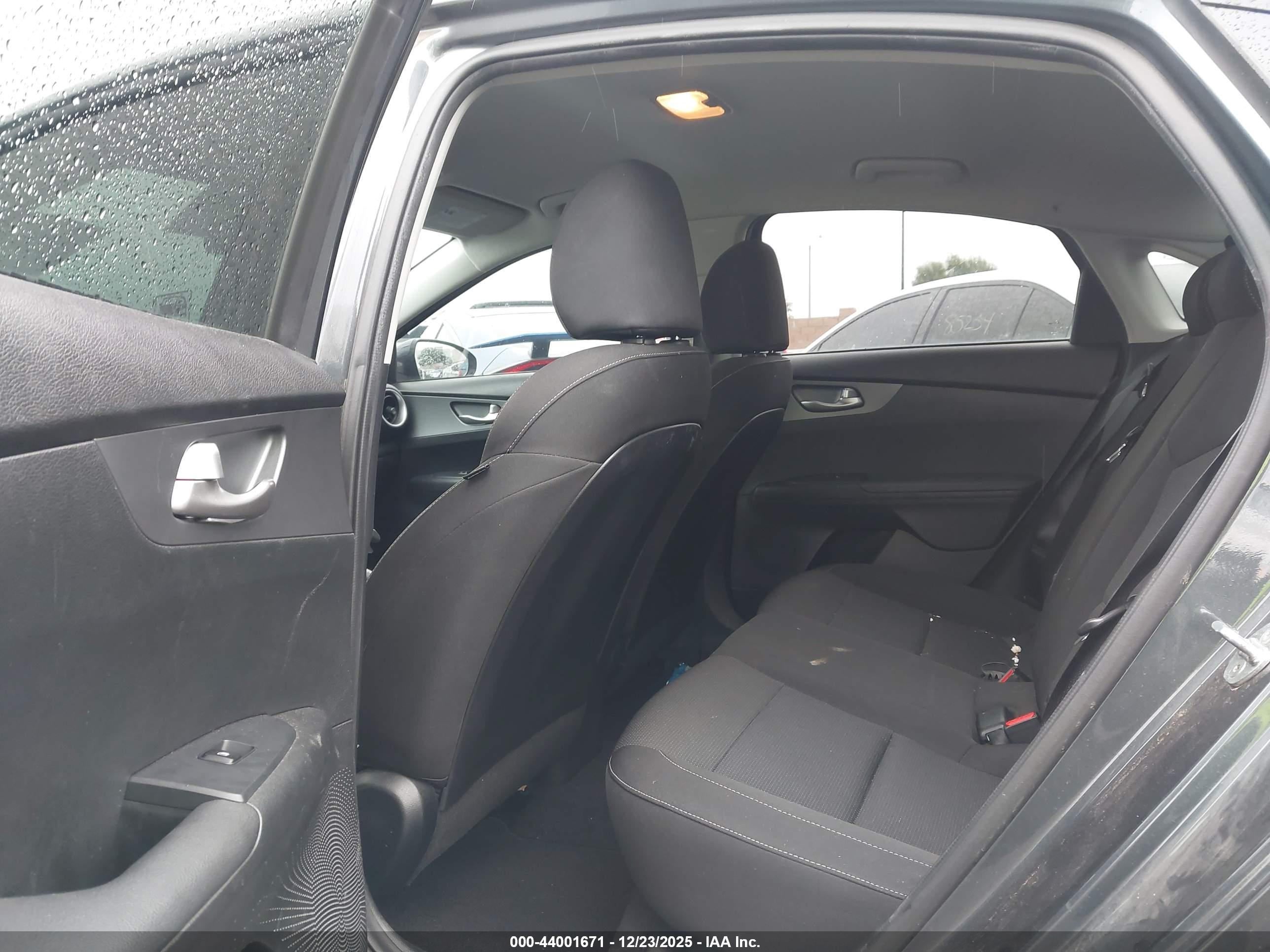 KIA FORTE image 8