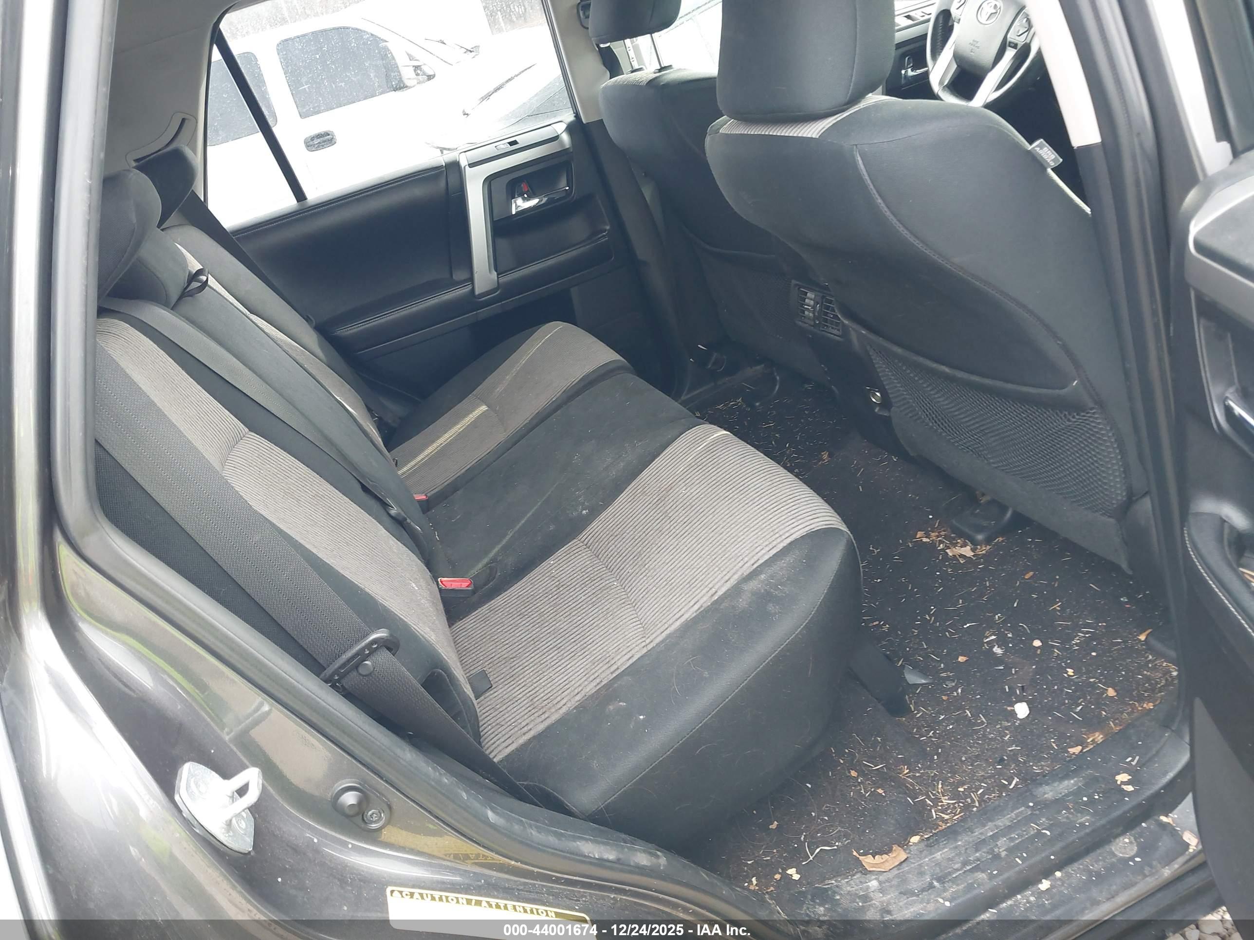 TOYOTA 4RUNNER image 8