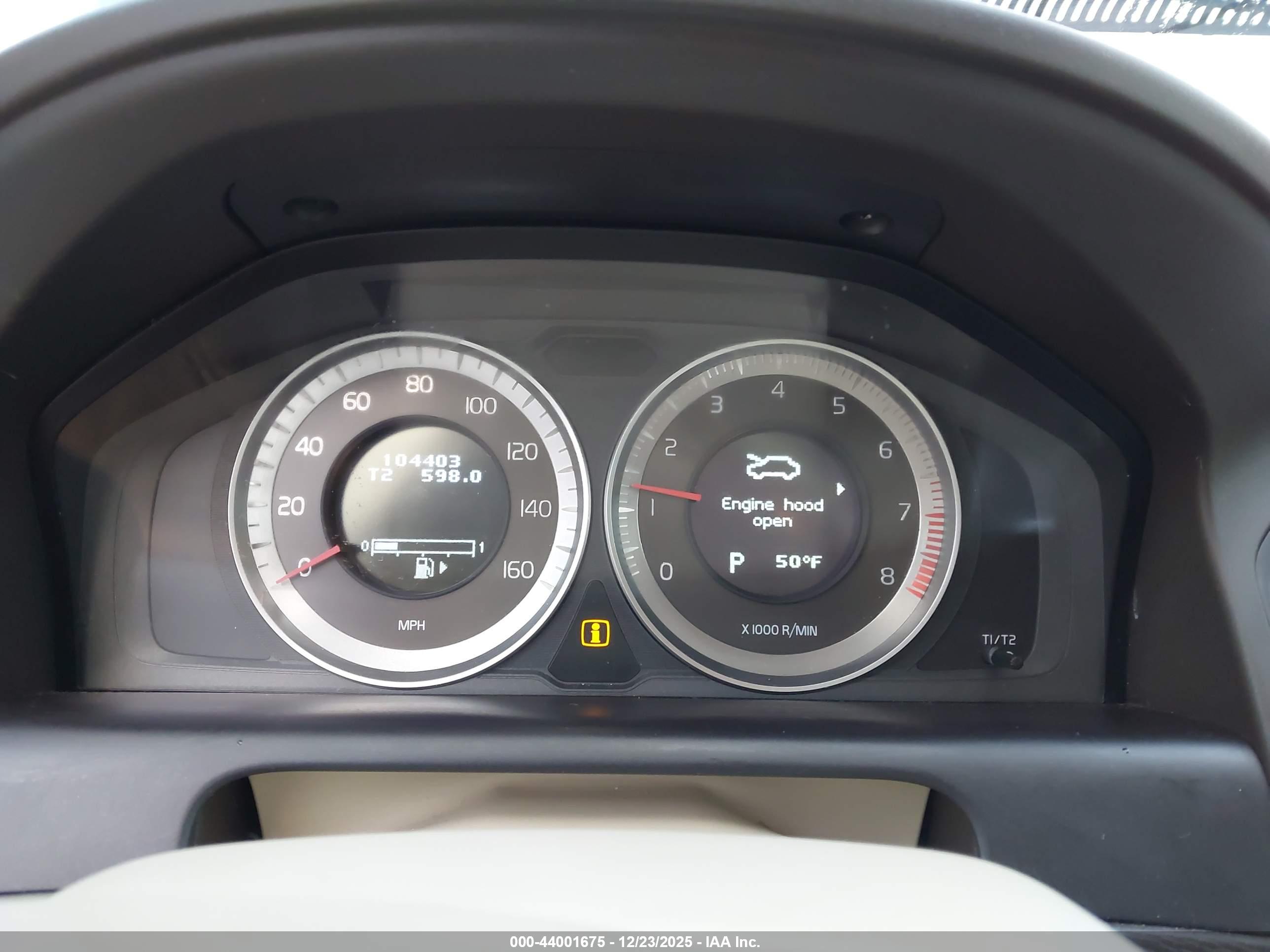 VOLVO XC60 image 7