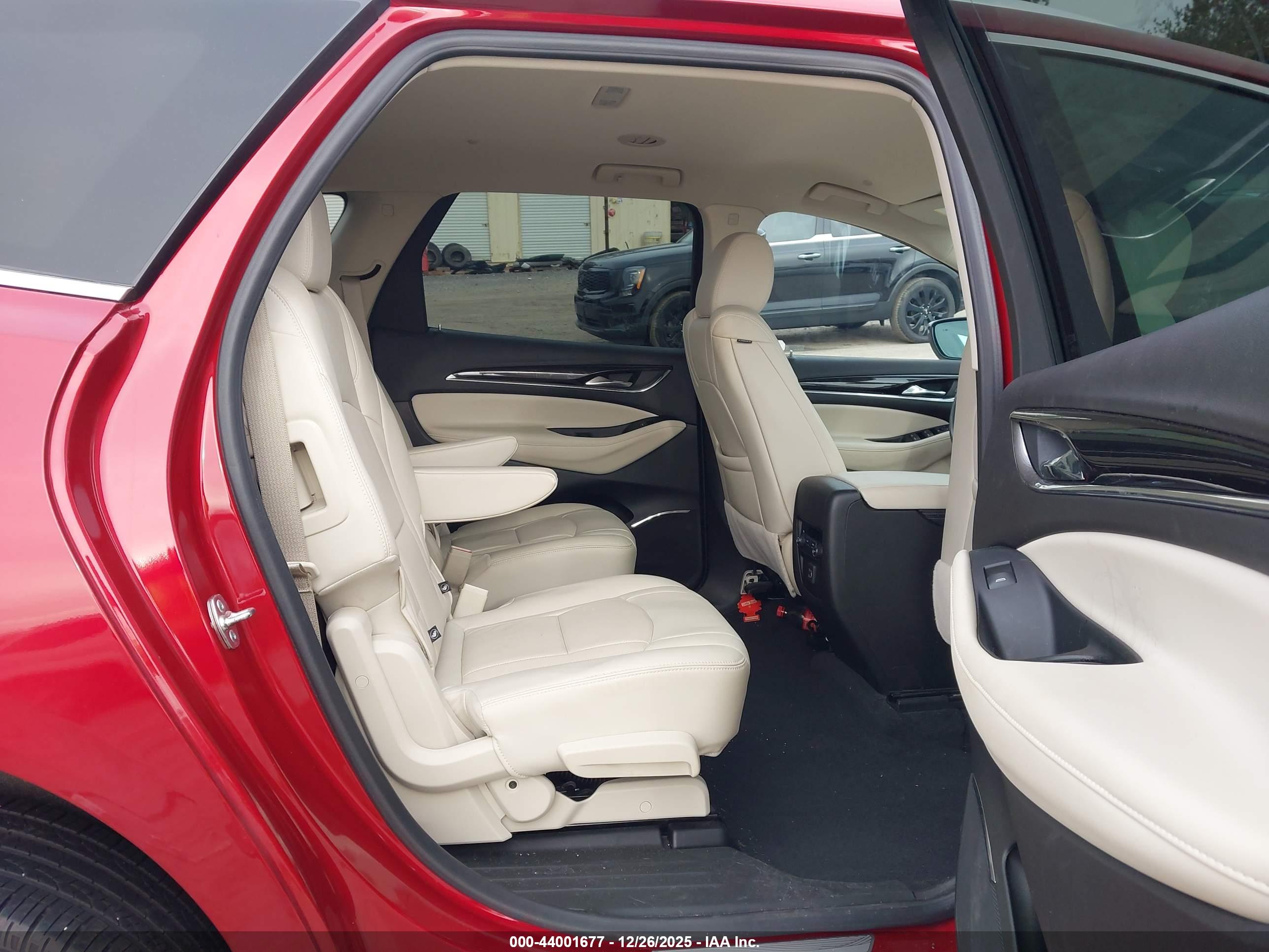 BUICK ENCLAVE image 8