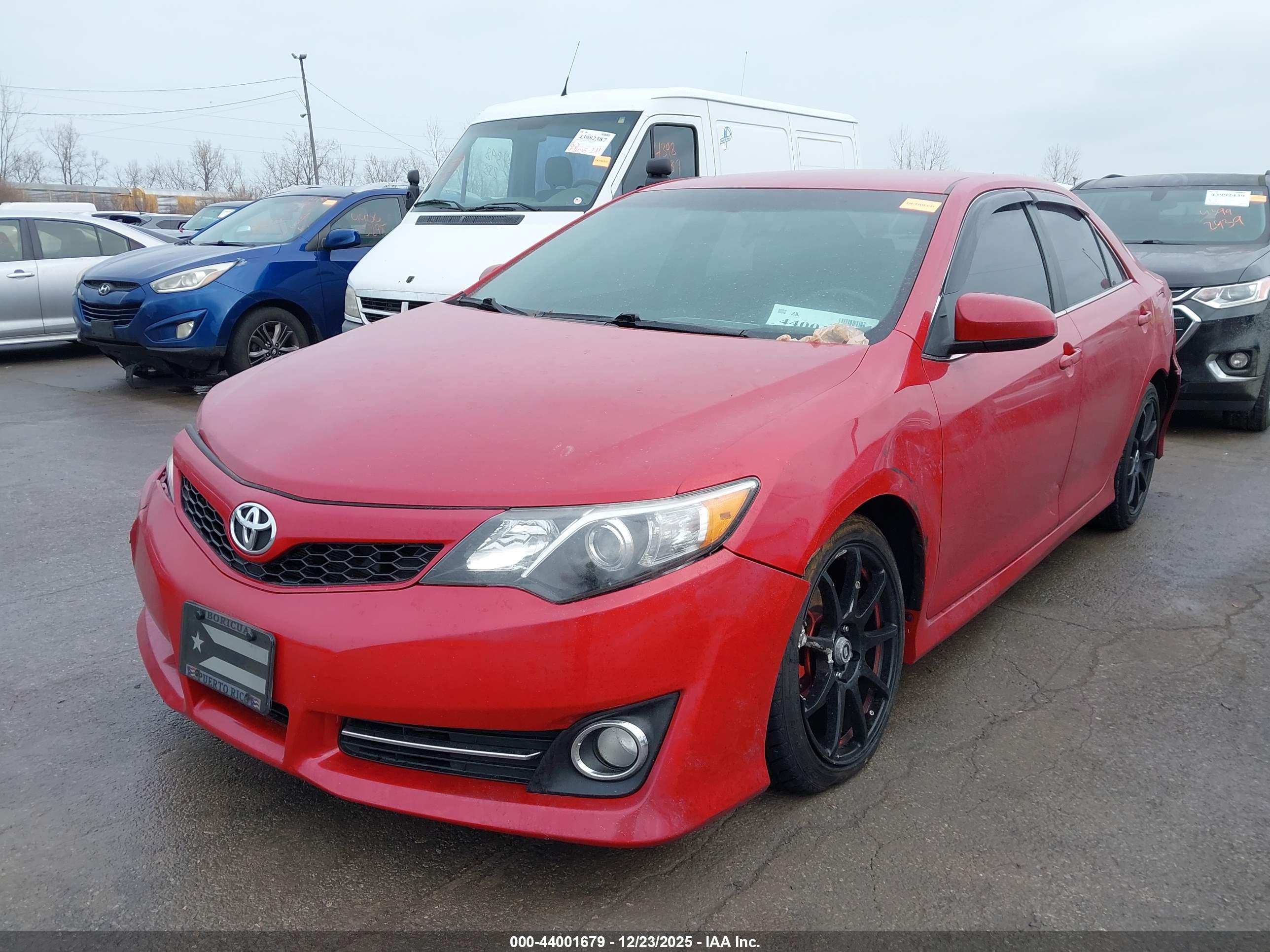 TOYOTA CAMRY image 2