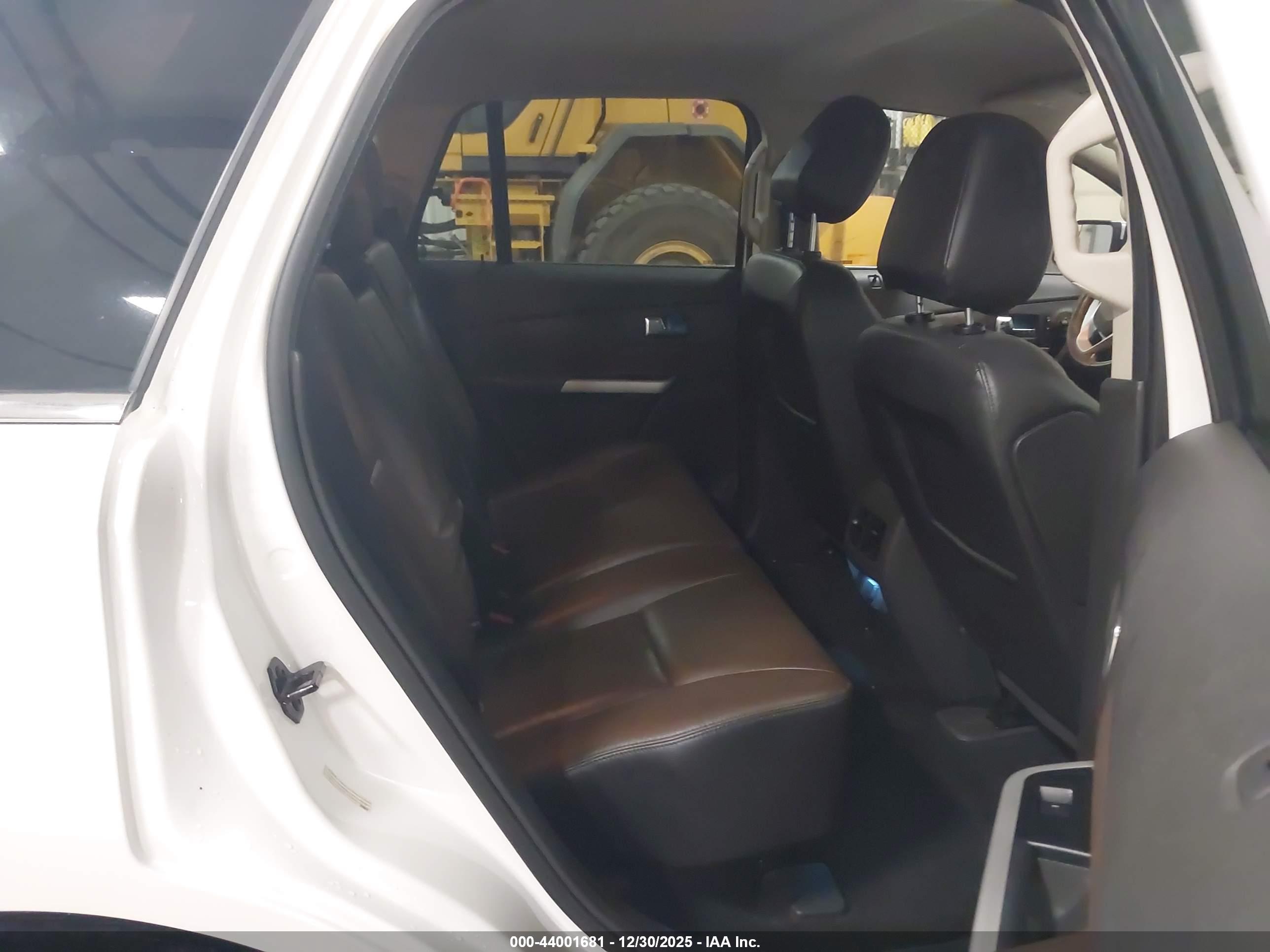 FORD EDGE image 8