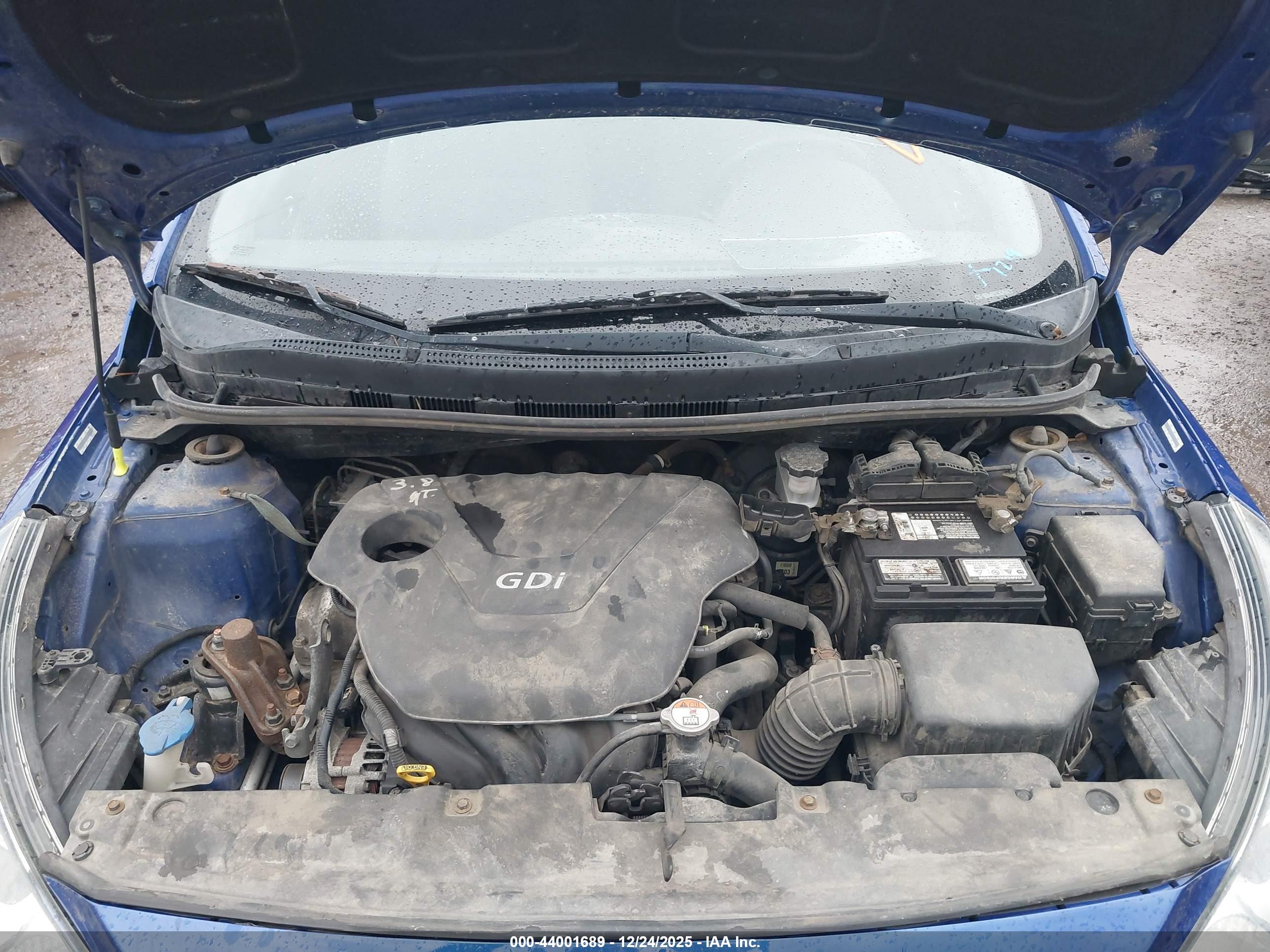 HYUNDAI ACCENT image 10