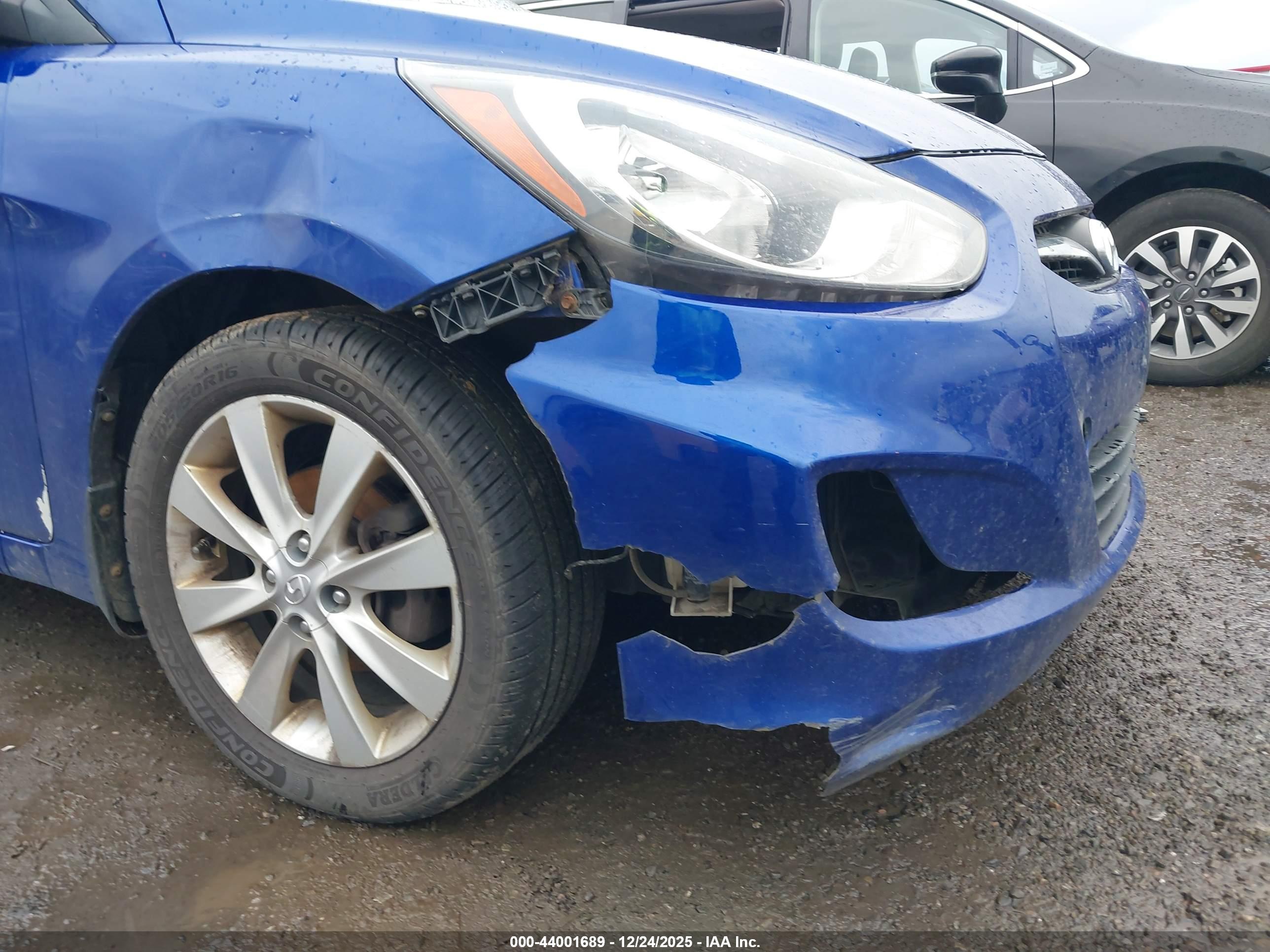 HYUNDAI ACCENT image 6