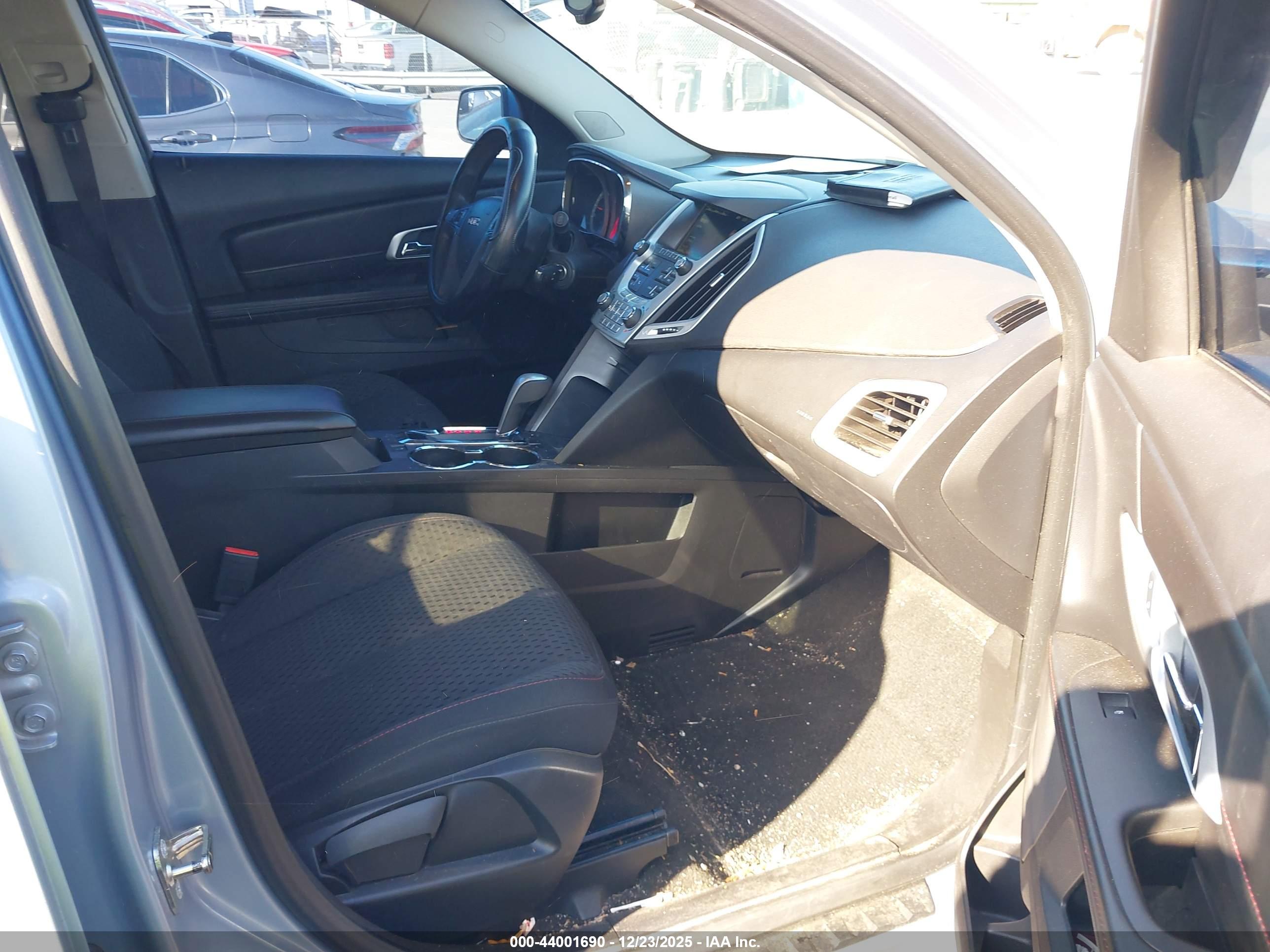 GMC TERRAIN image 5