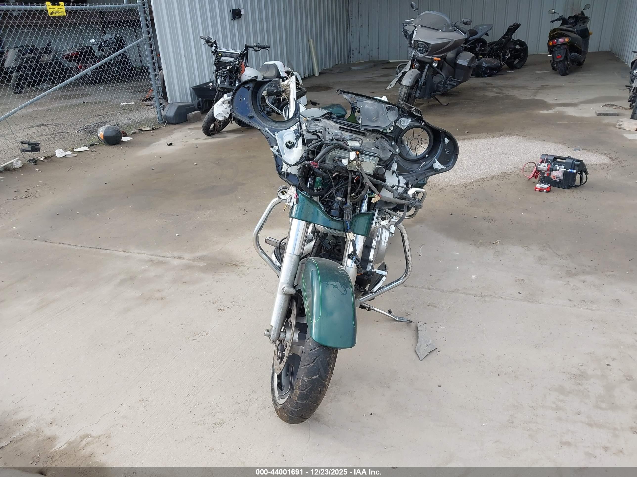 HARLEY-DAVIDSON FLHXS image 5
