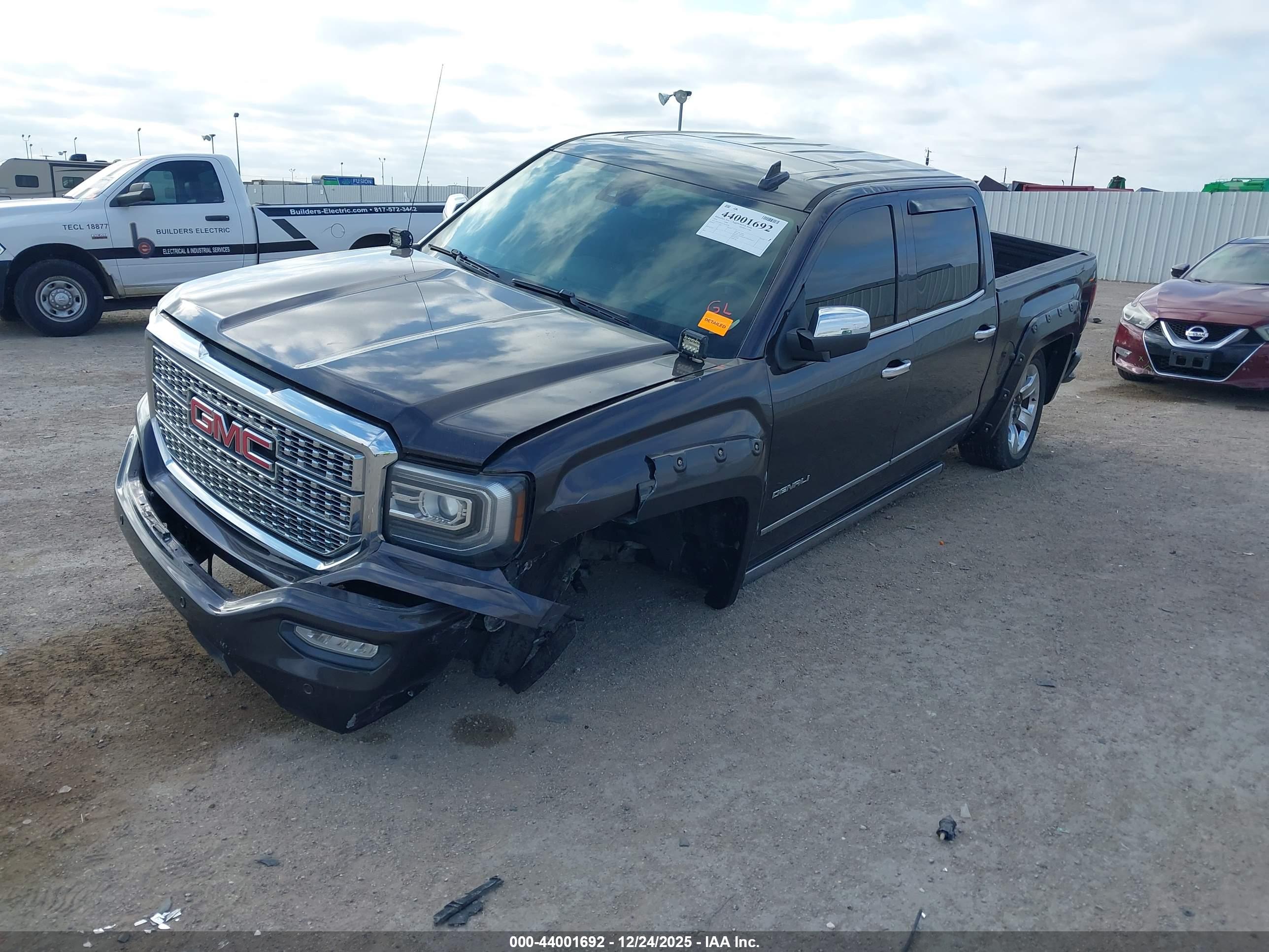 GMC SIERRA image 2