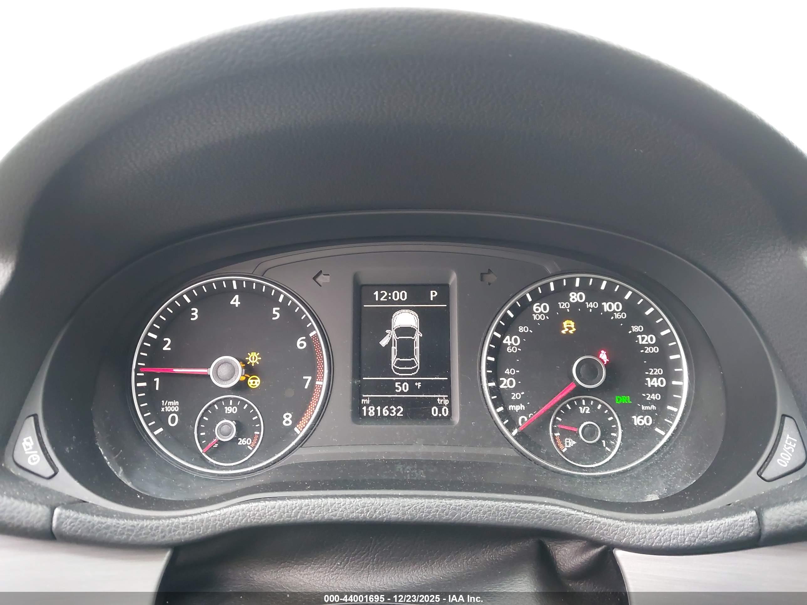 VOLKSWAGEN PASSAT image 7
