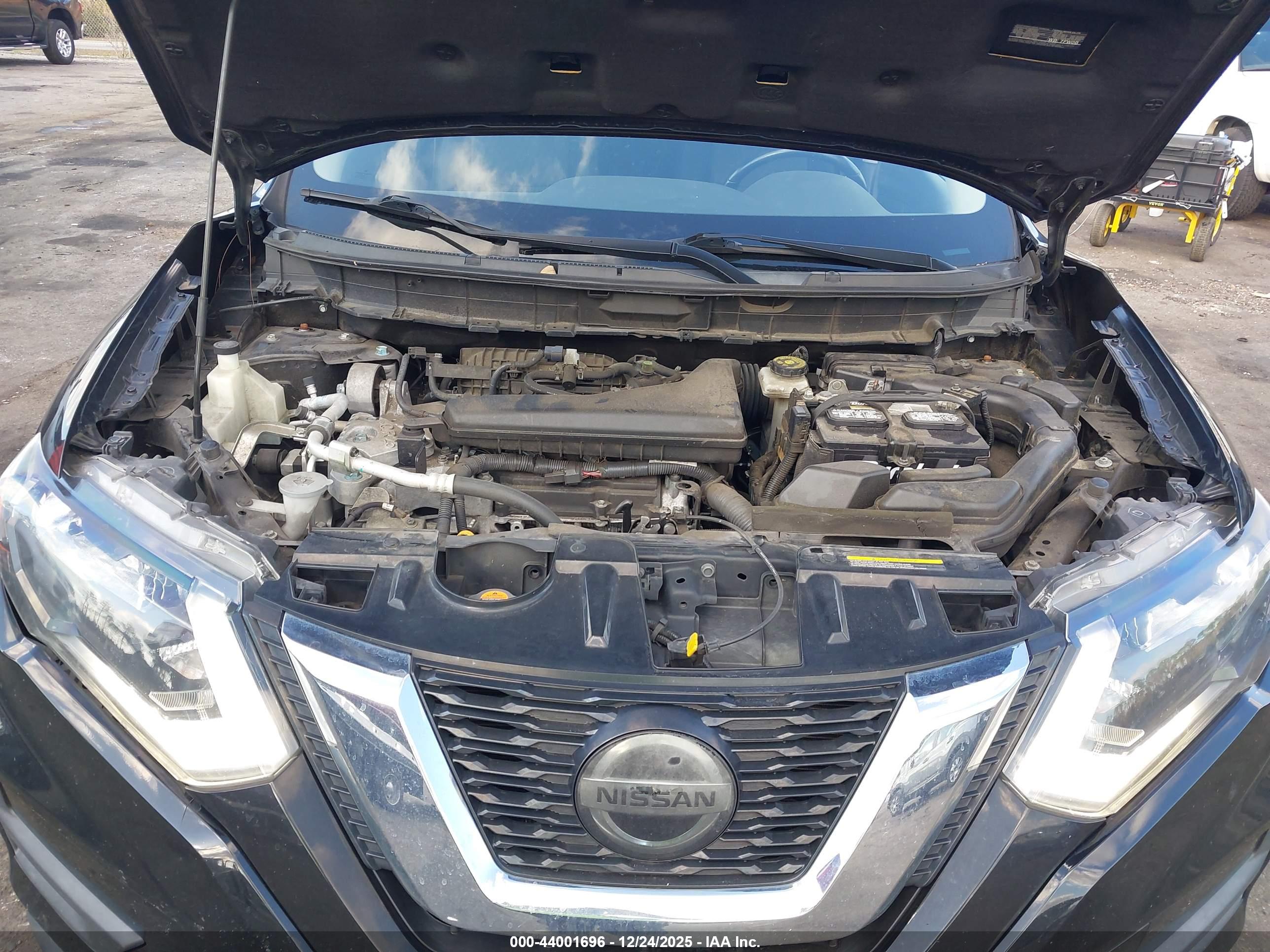 NISSAN ROGUE image 10