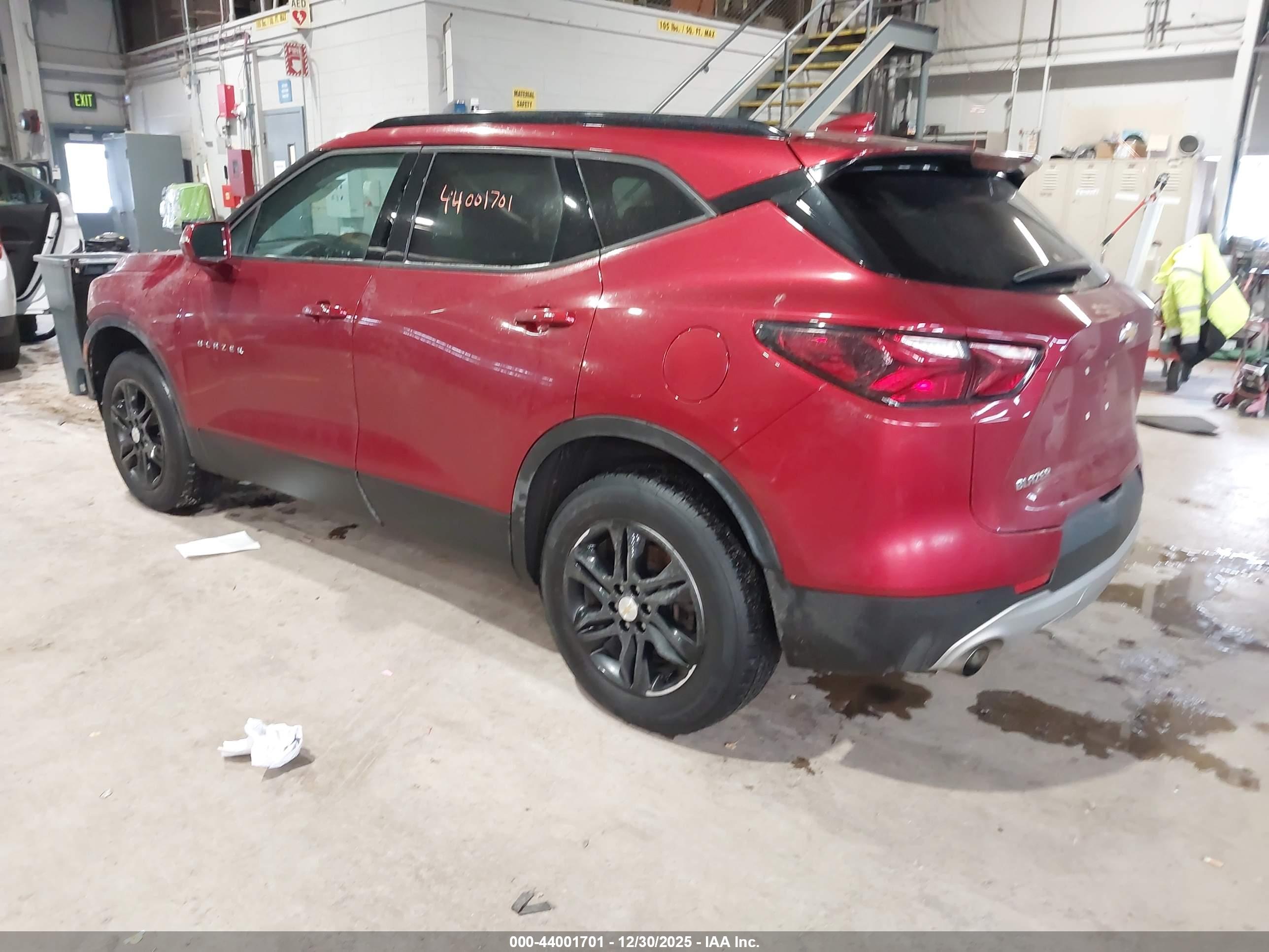 CHEVROLET BLAZER image 3