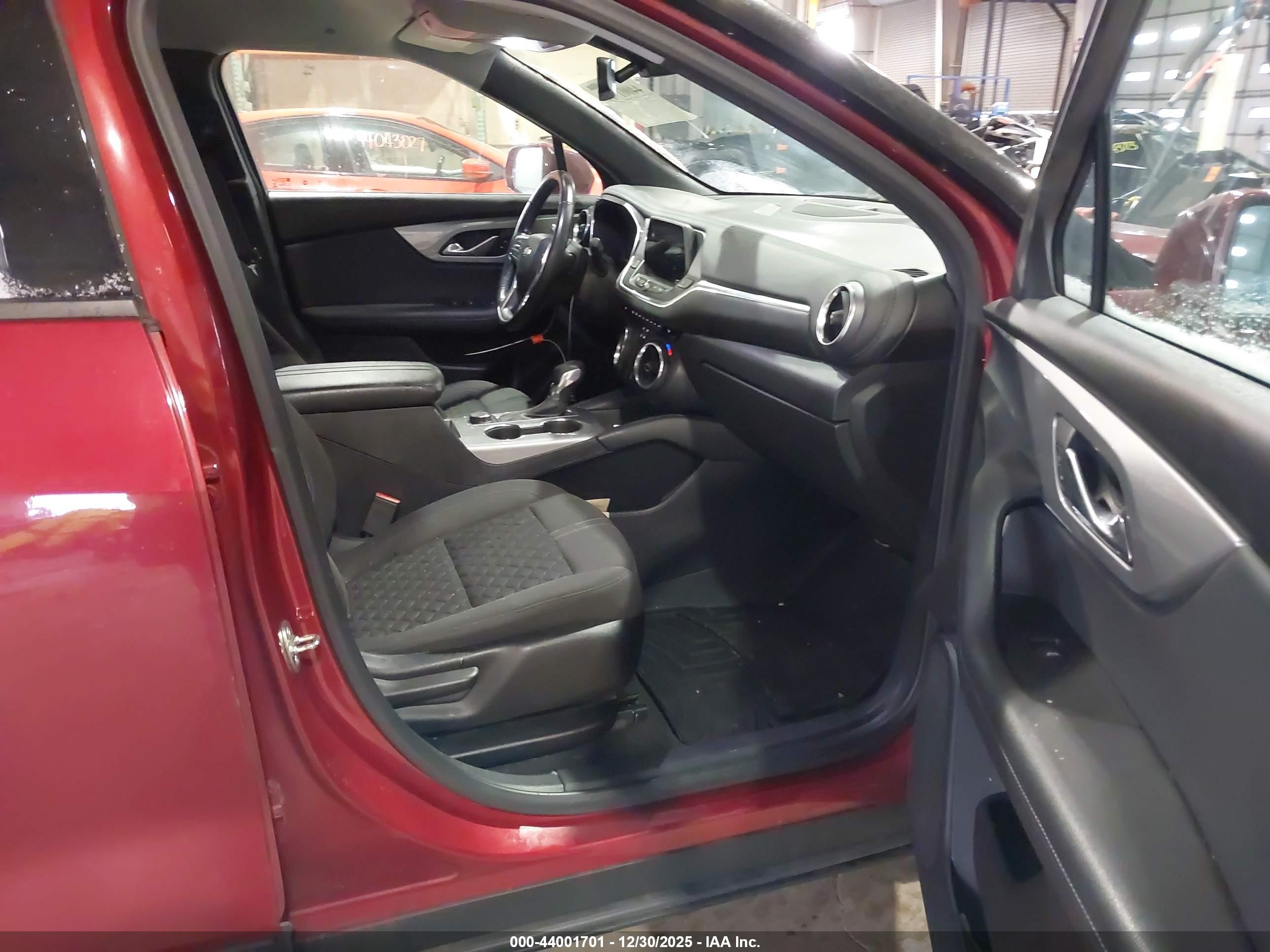 CHEVROLET BLAZER image 5