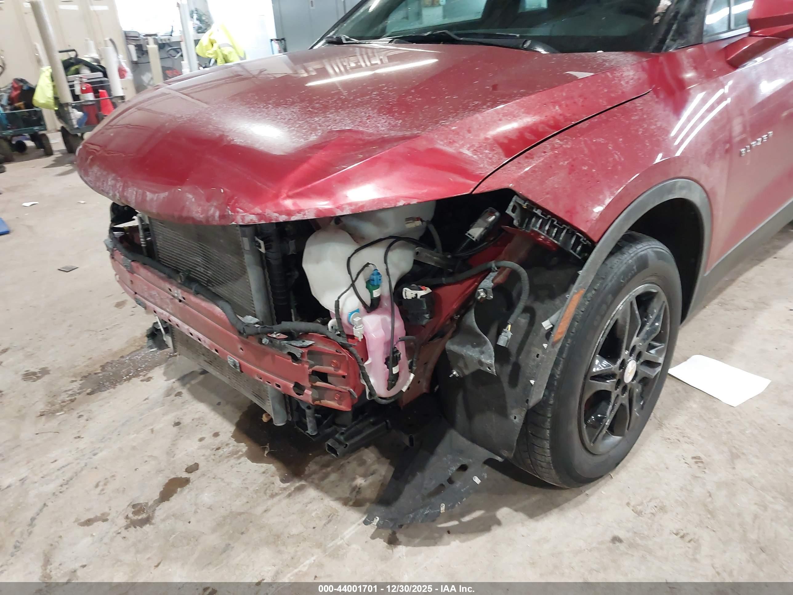CHEVROLET BLAZER image 6