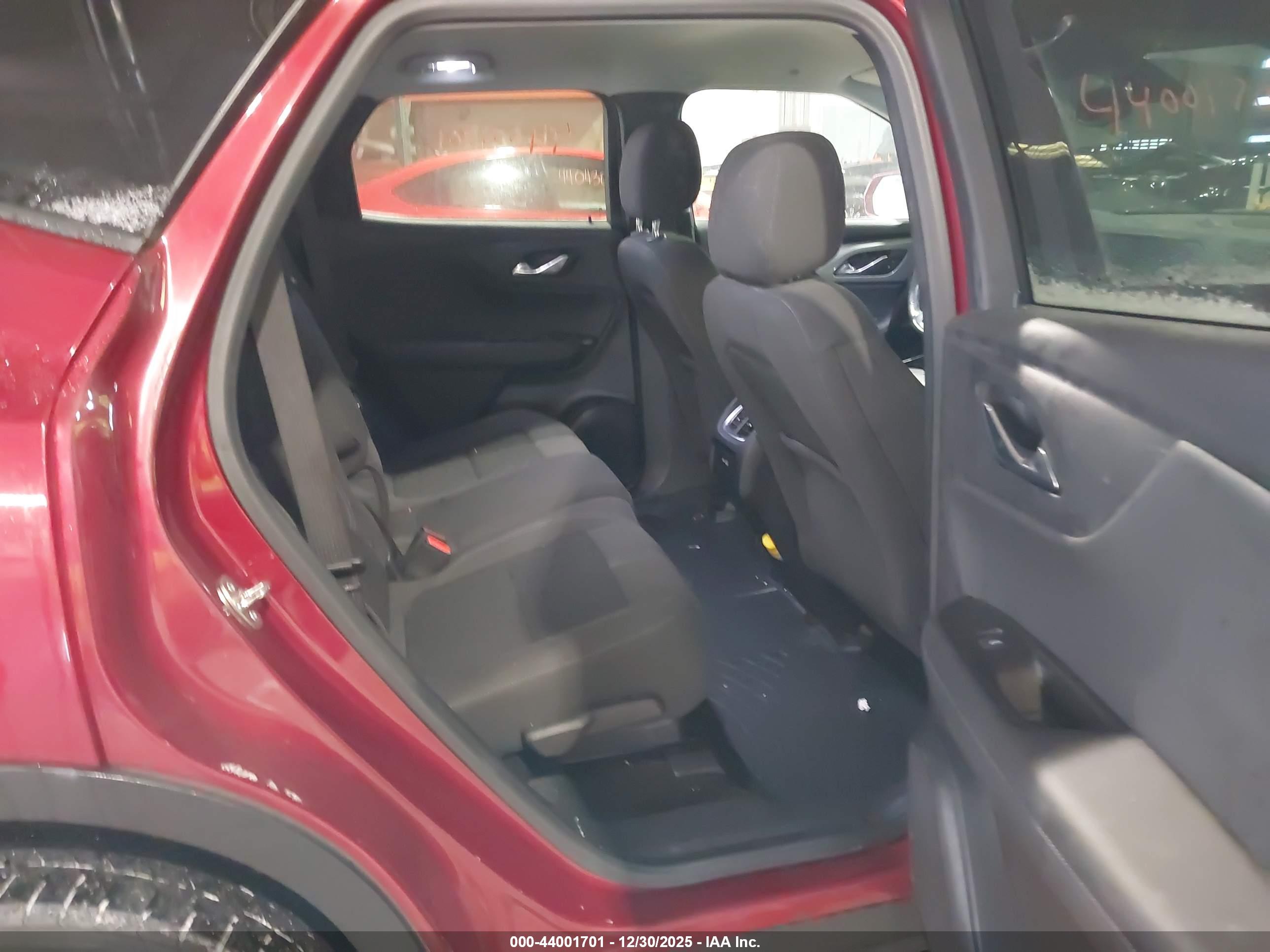 CHEVROLET BLAZER image 8