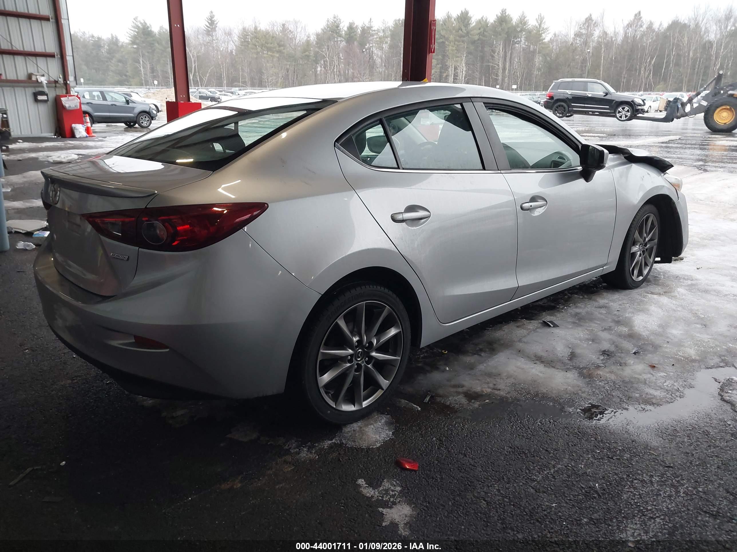 MAZDA MAZDA3 image 4