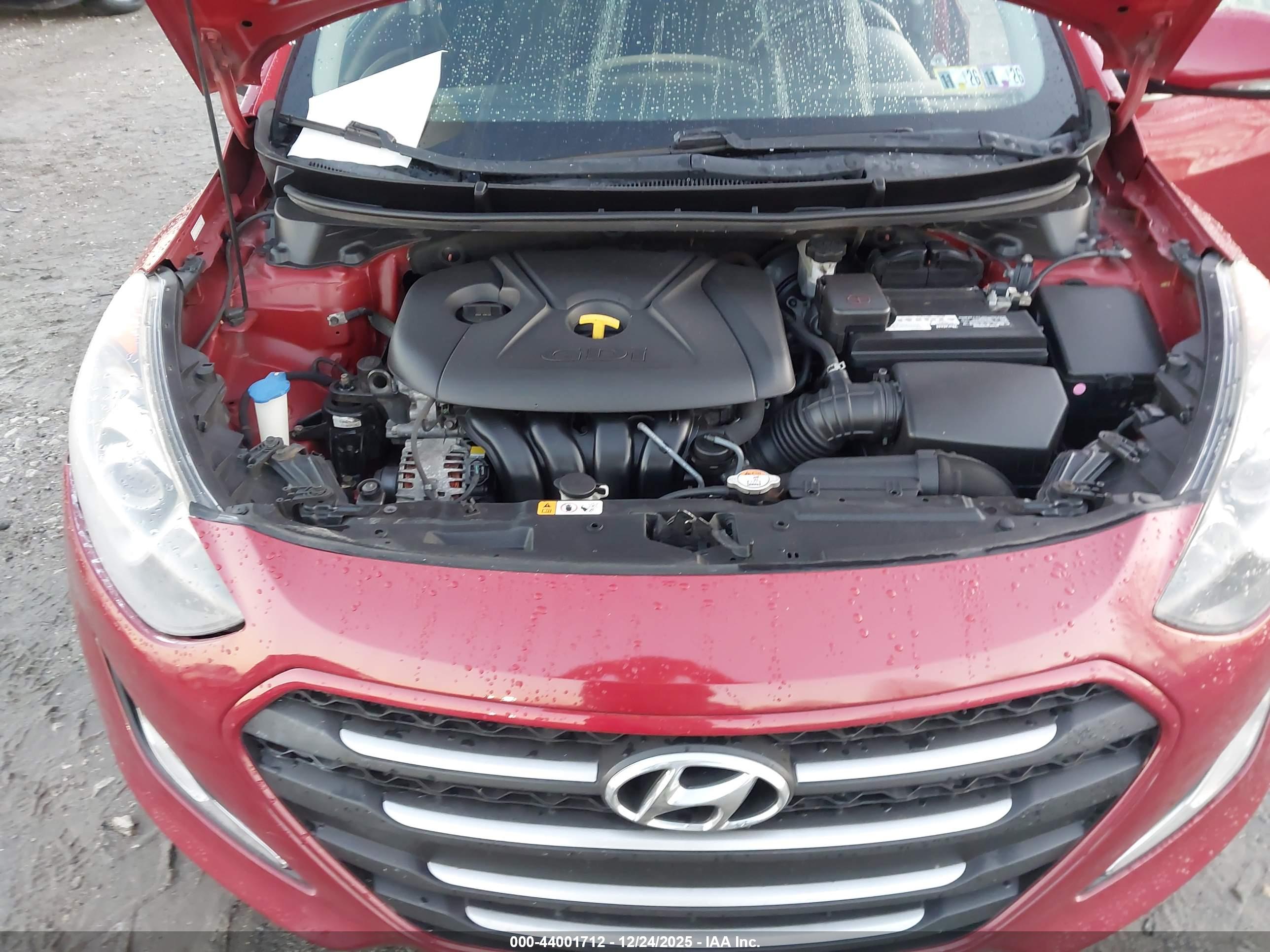 HYUNDAI ELANTRA image 10
