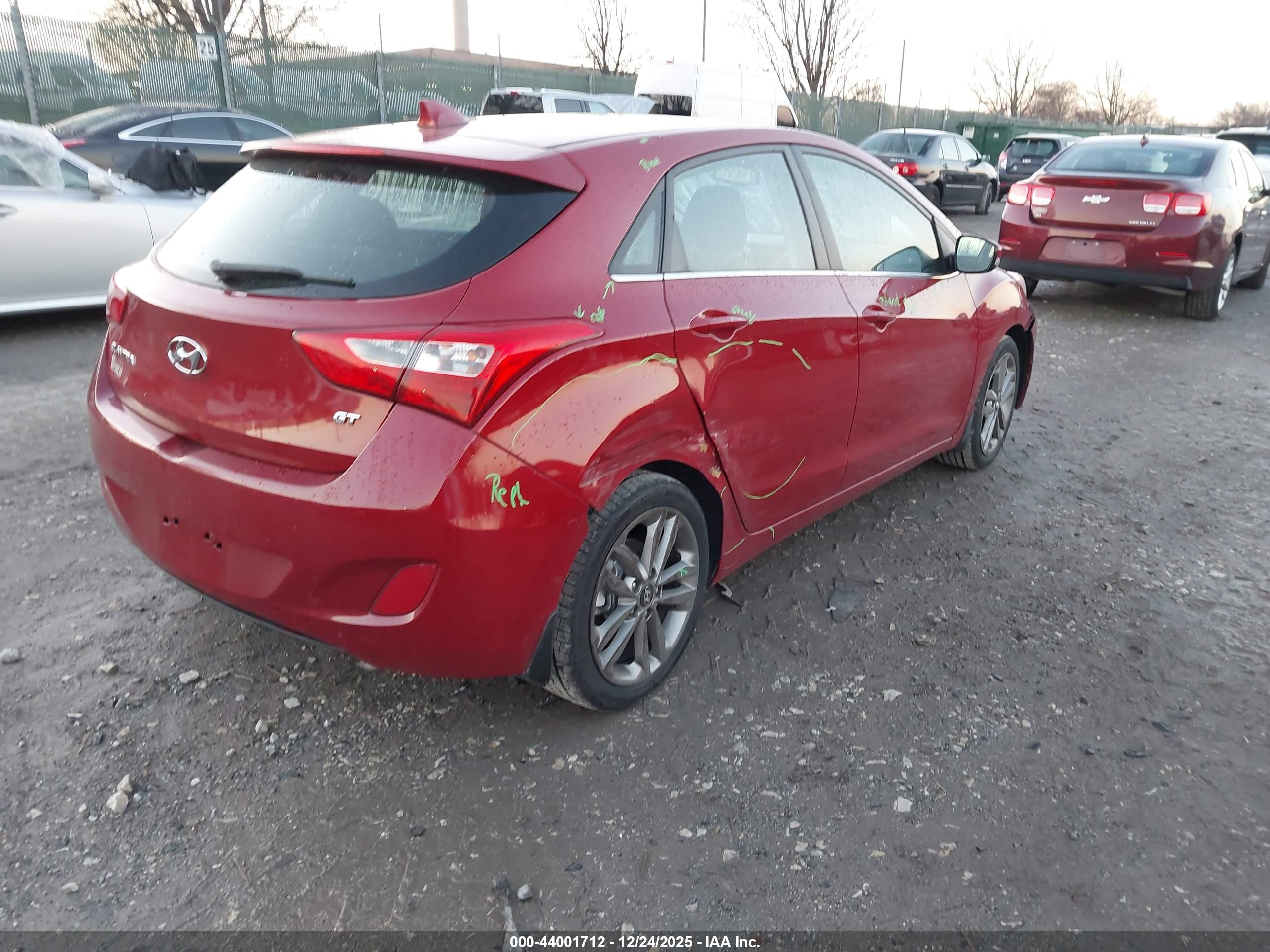 HYUNDAI ELANTRA image 4