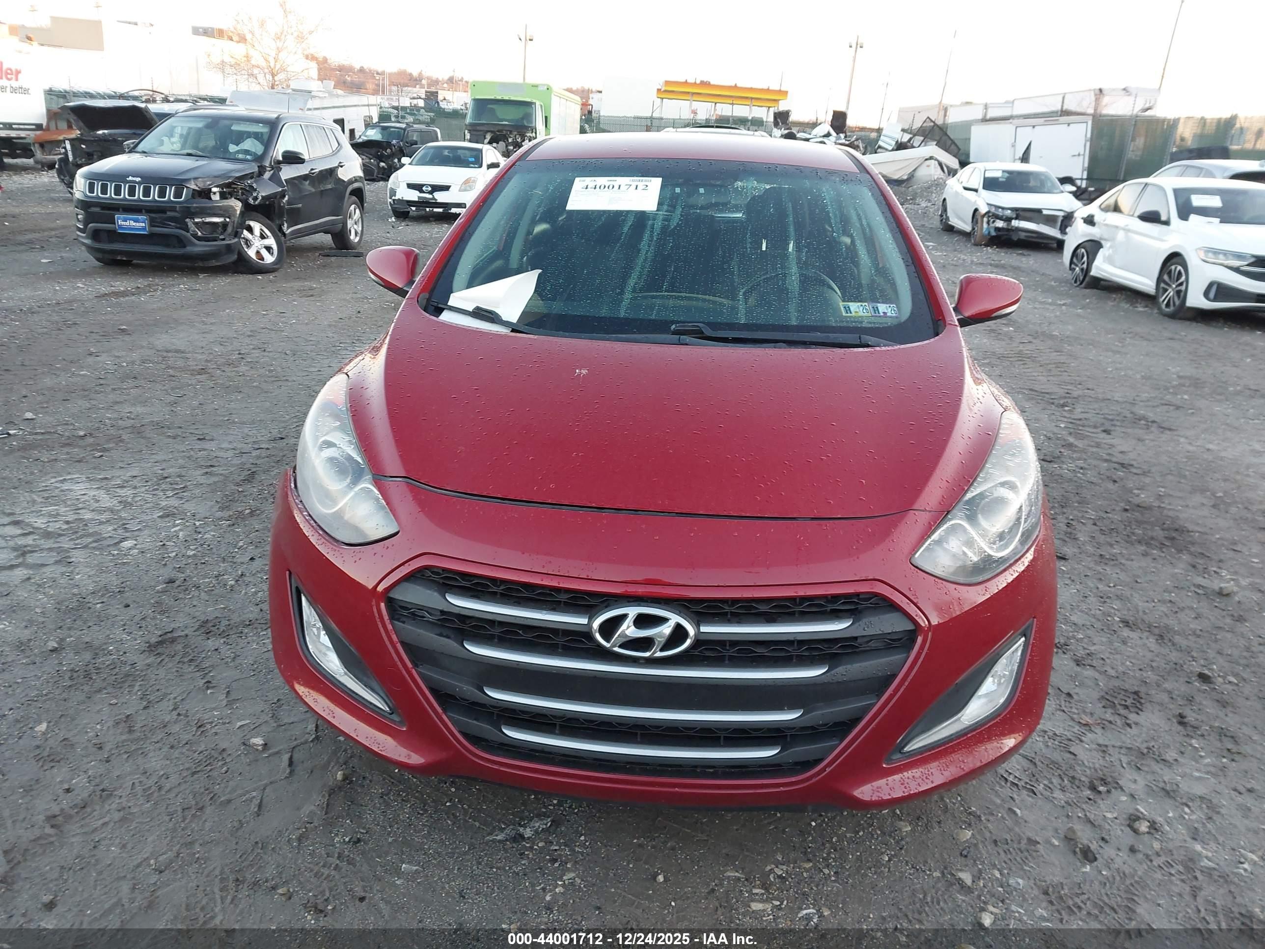 HYUNDAI ELANTRA image 6