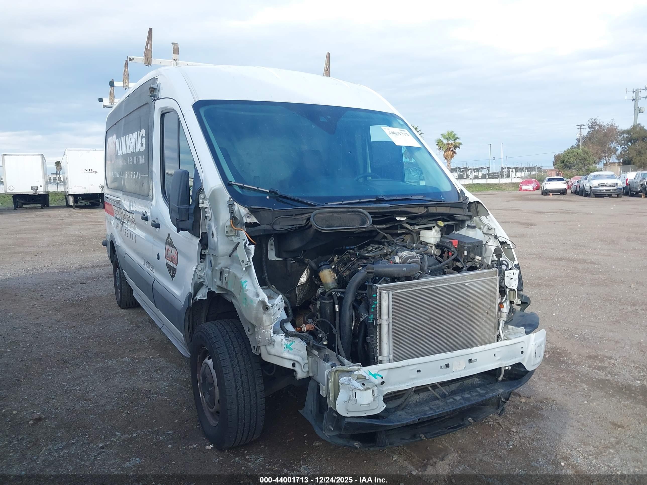 FORD TRANSIT-250 image 6