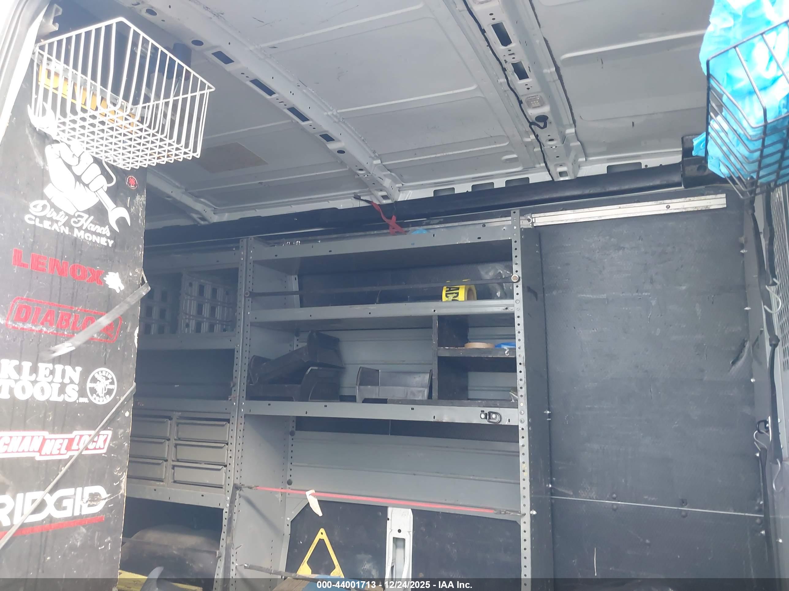 FORD TRANSIT-250 image 8