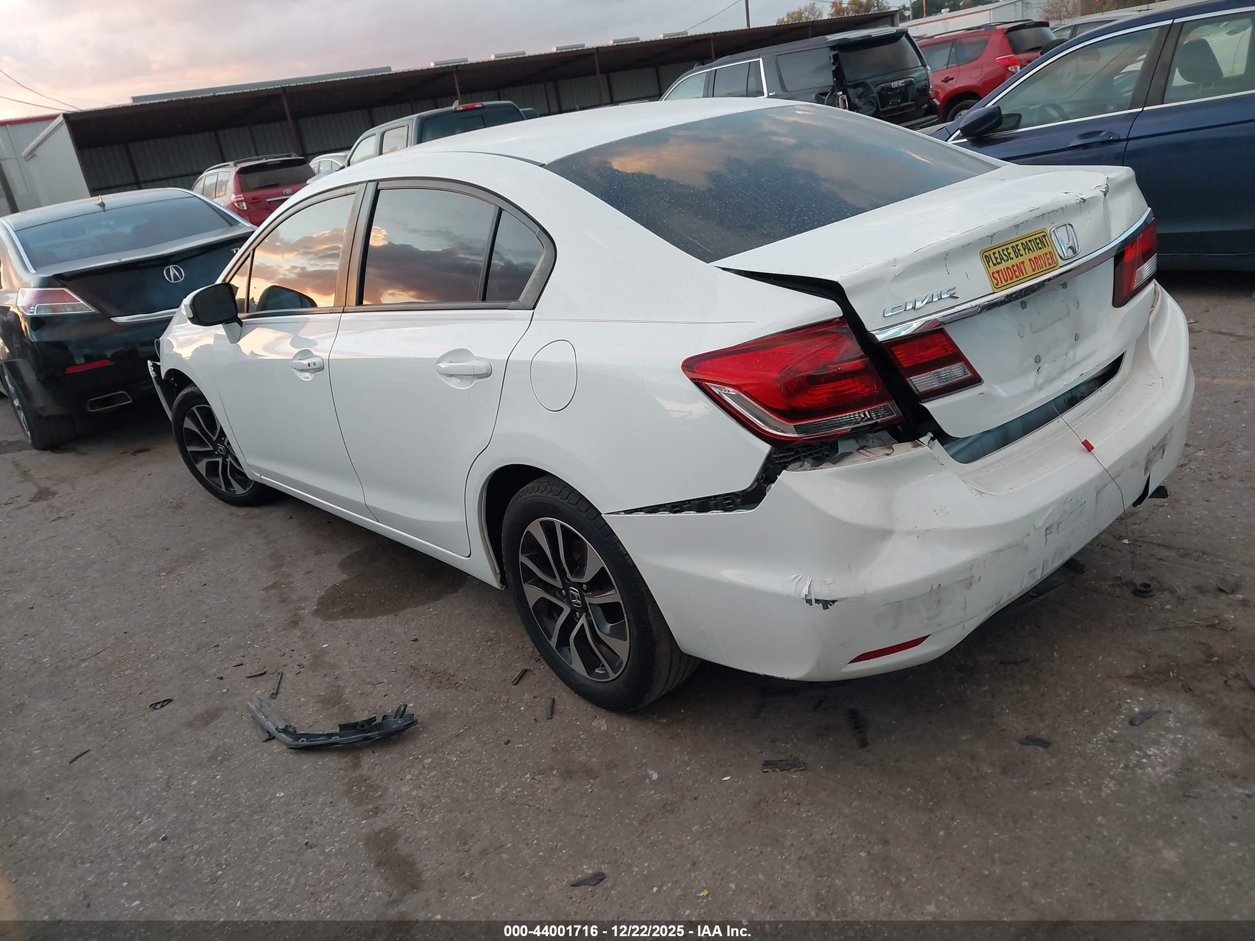 HONDA CIVIC image 3