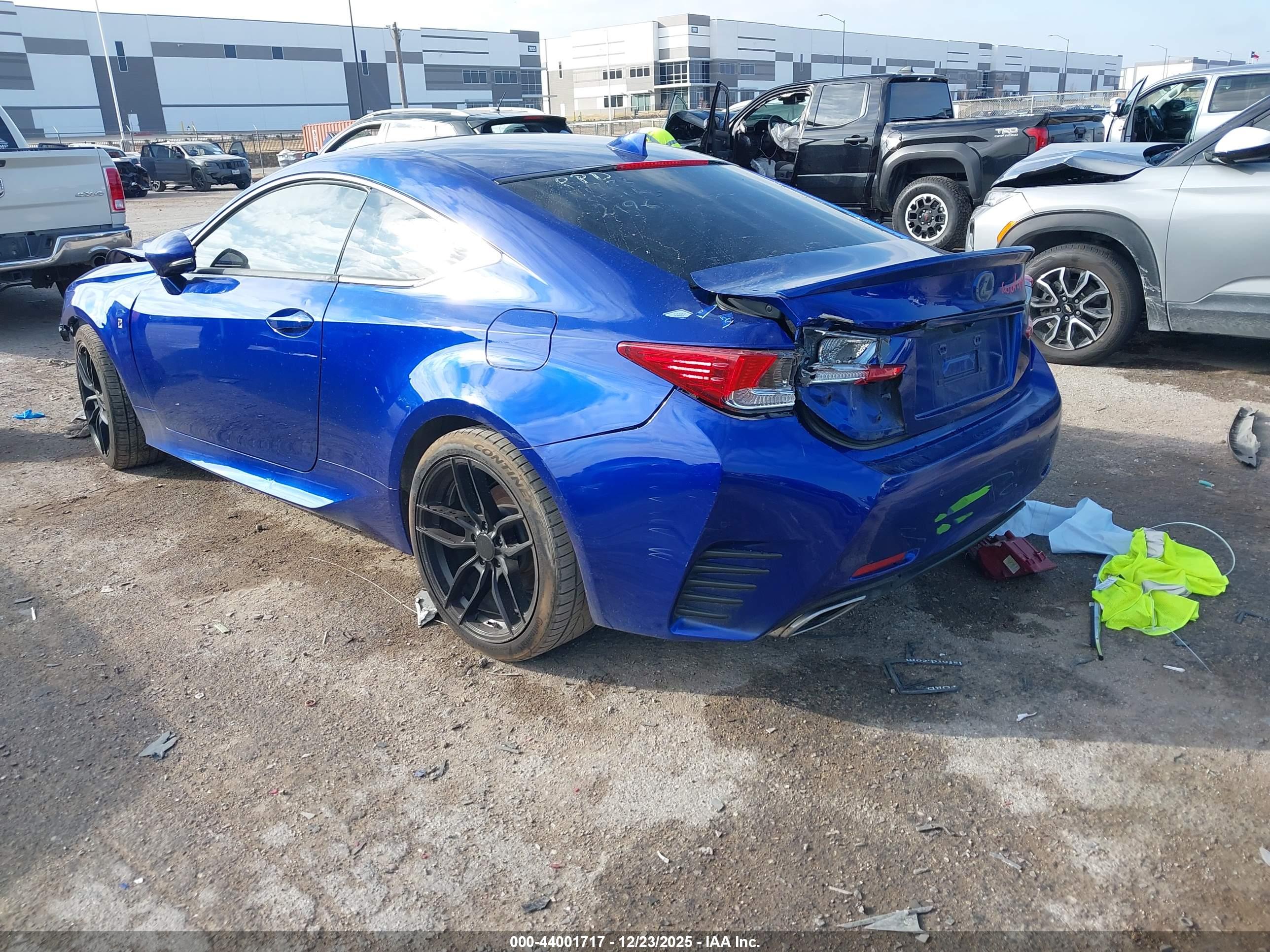 LEXUS RC image 3