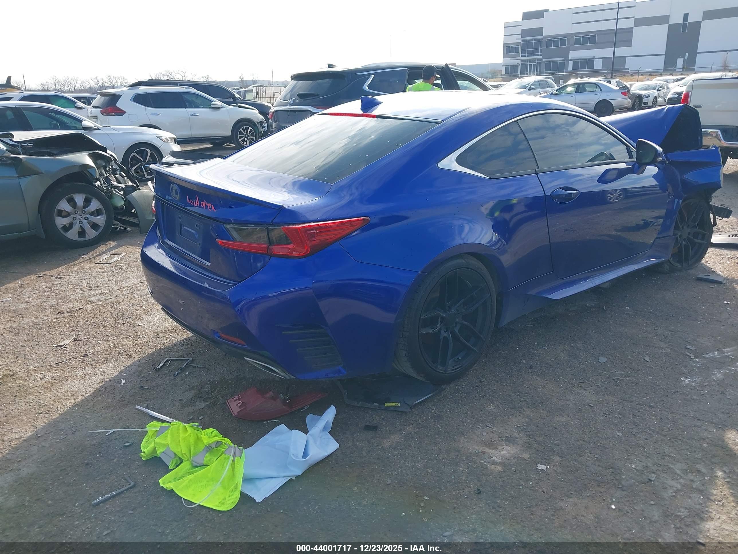 LEXUS RC image 4