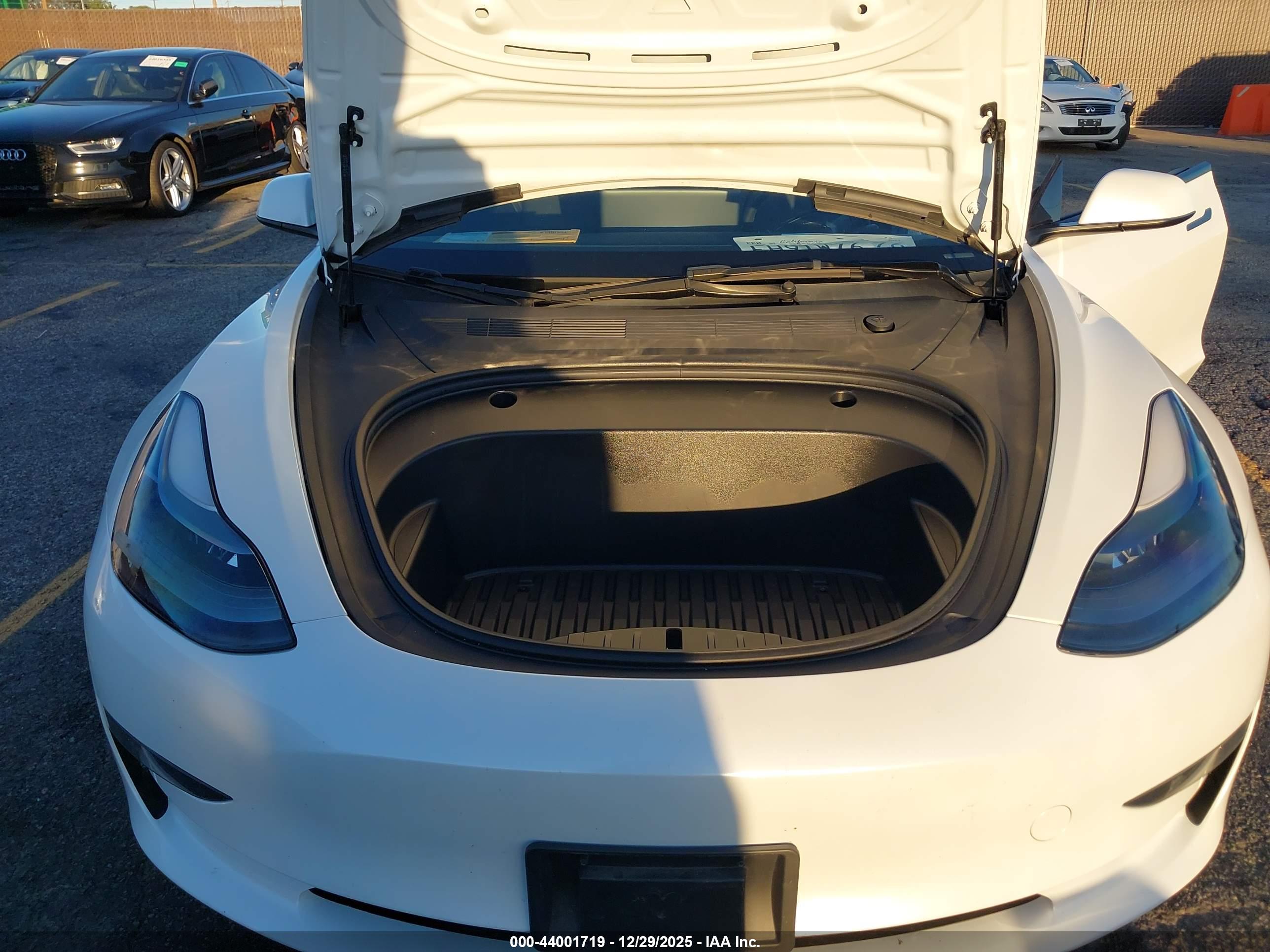 TESLA MODEL image 10