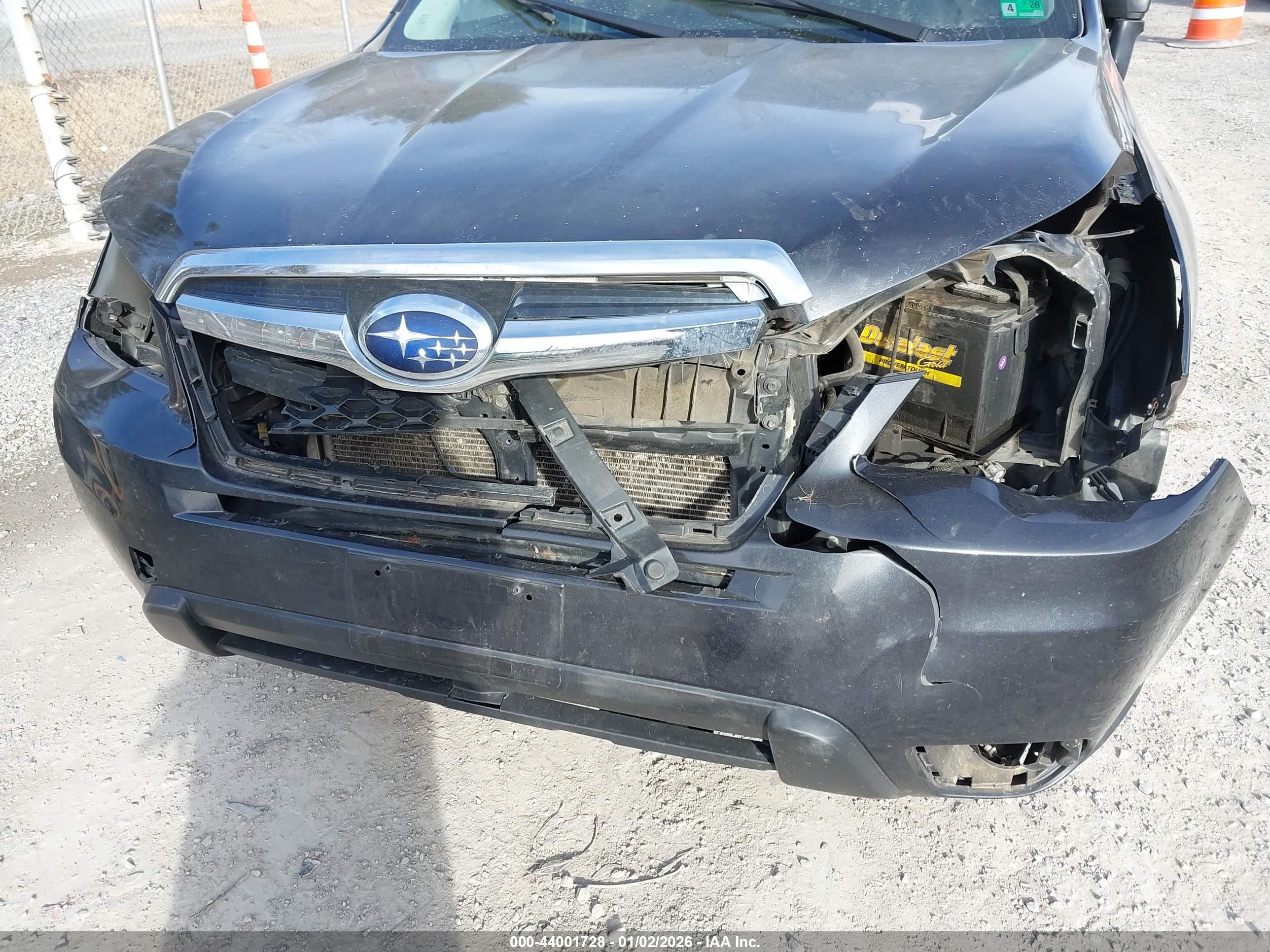 SUBARU FORESTER image 6