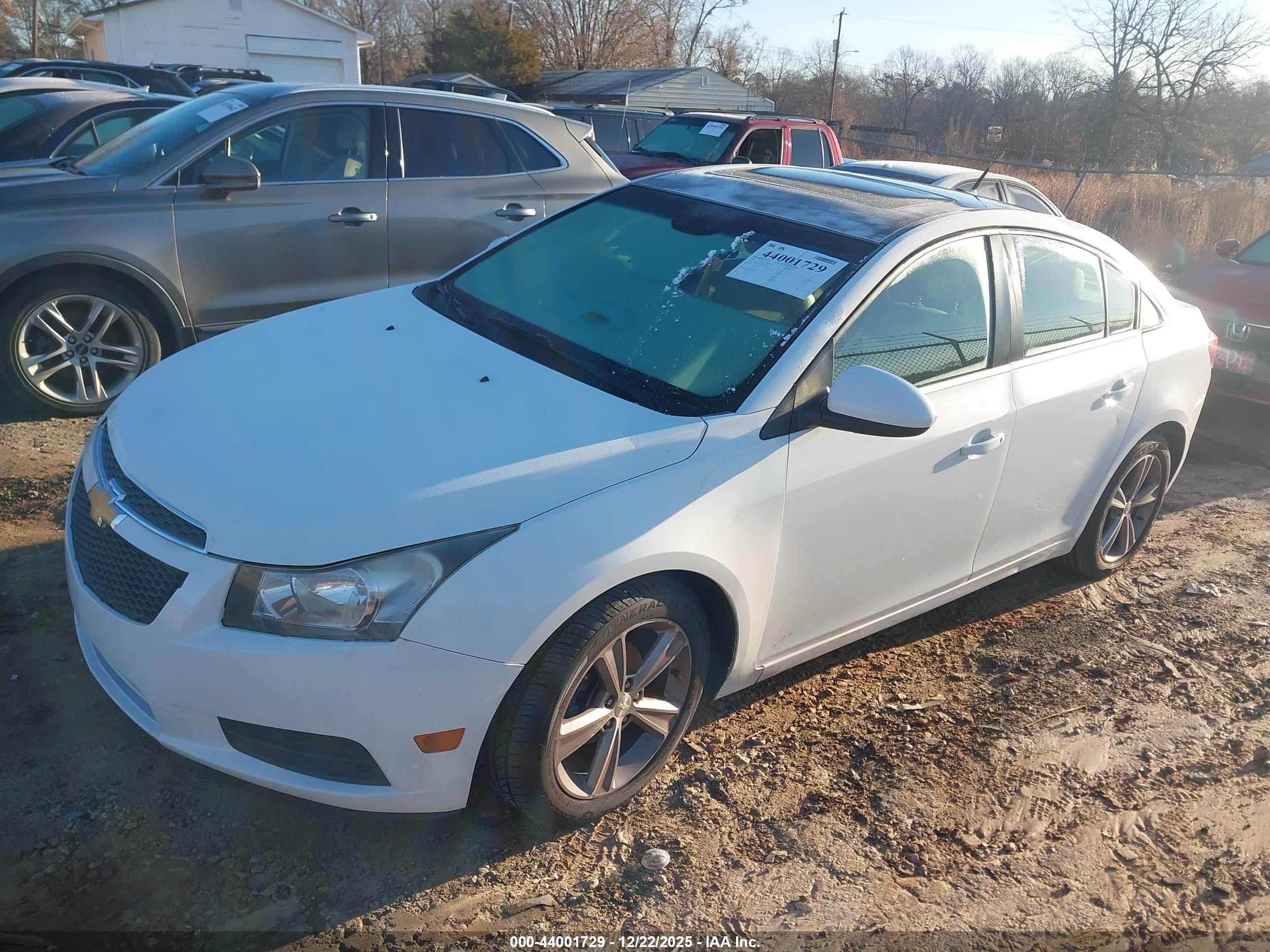 CHEVROLET CRUZE image 2