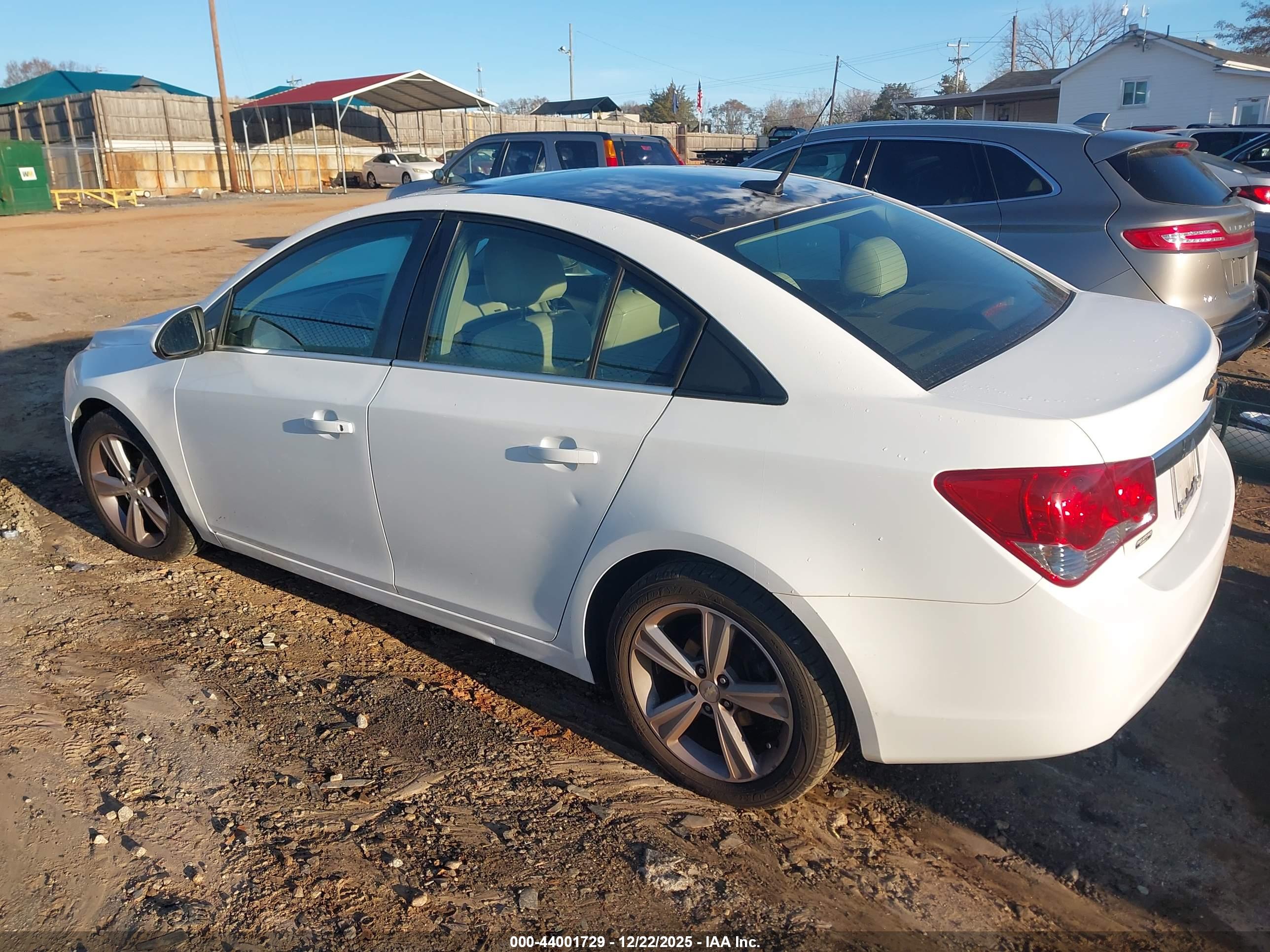 CHEVROLET CRUZE image 3