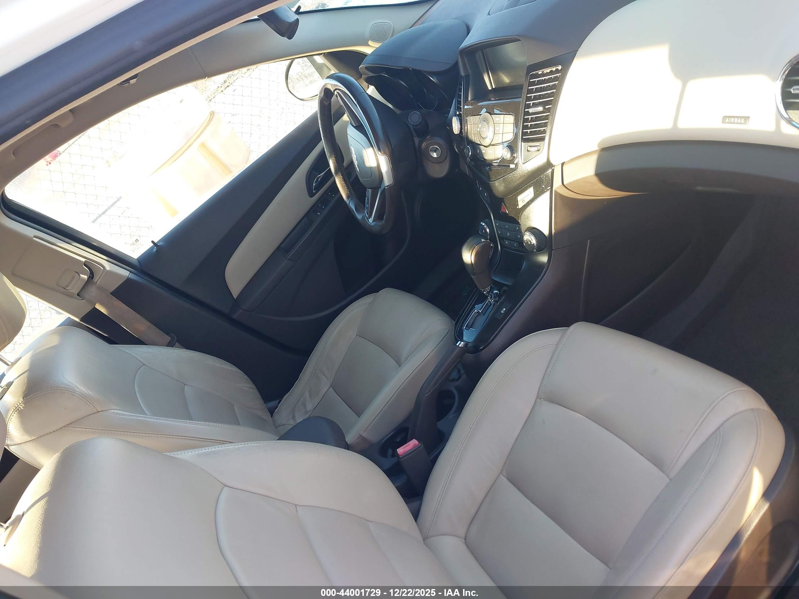 CHEVROLET CRUZE image 5