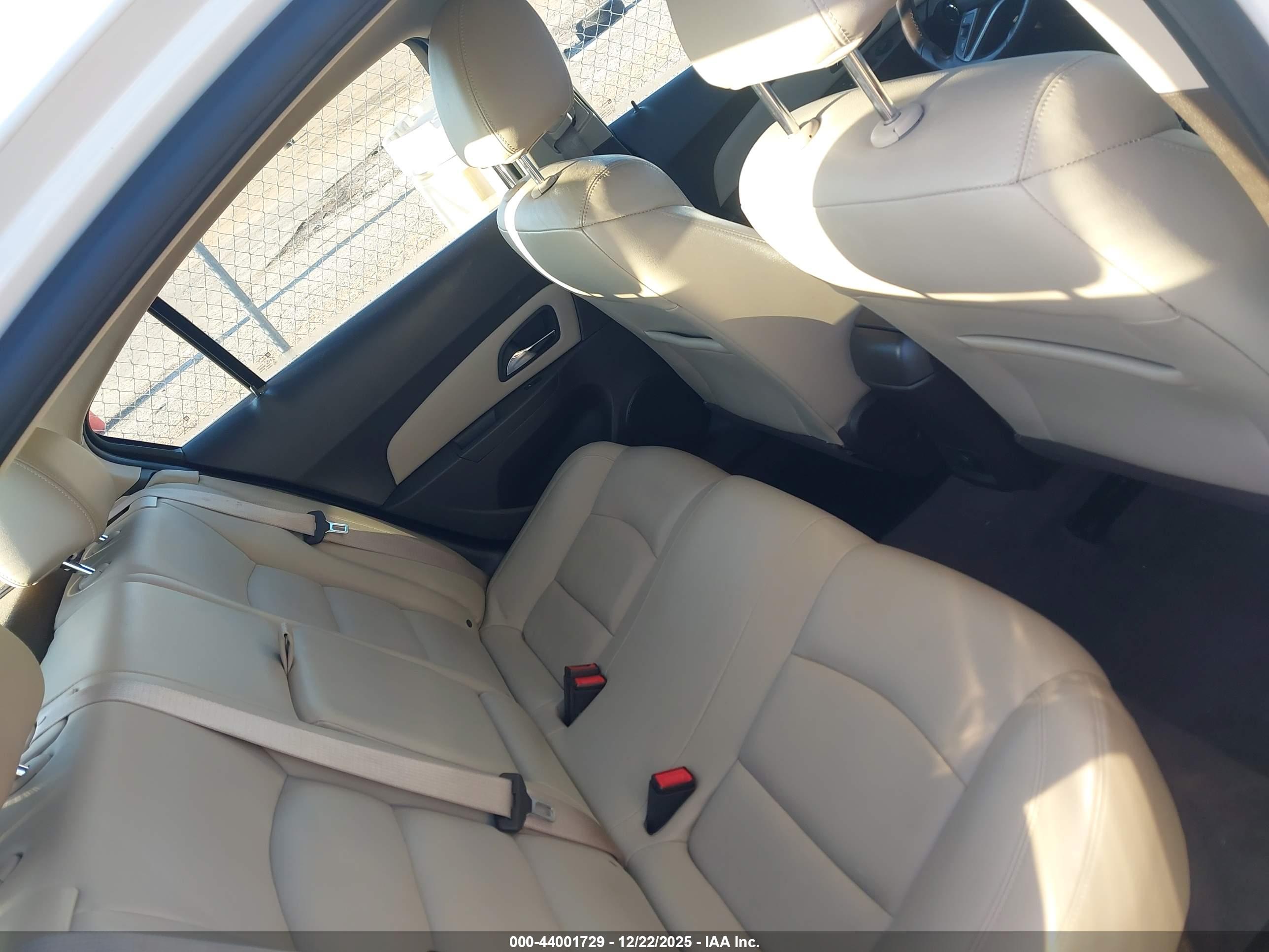 CHEVROLET CRUZE image 8
