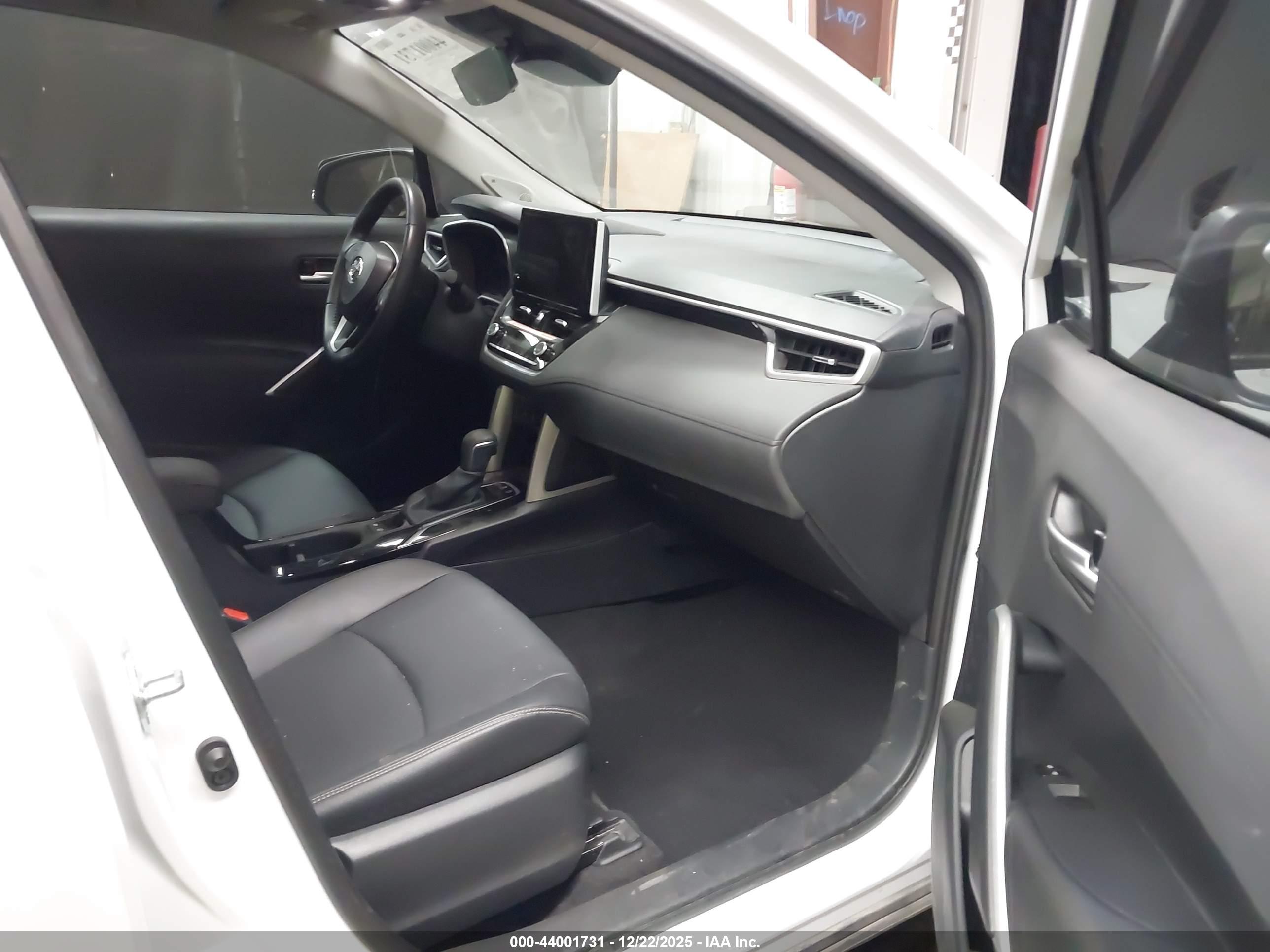TOYOTA COROLLA image 5