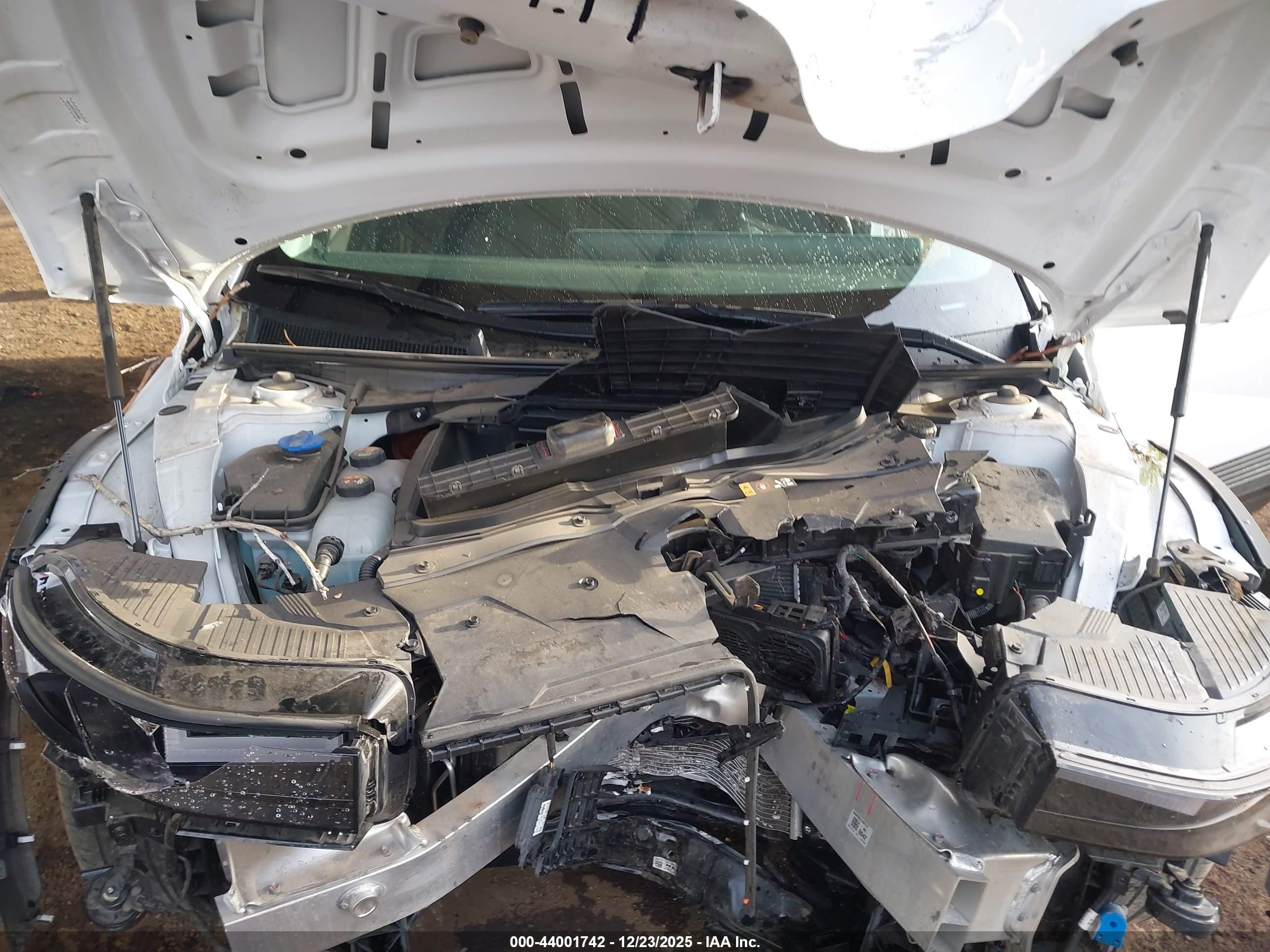 HYUNDAI IONIQ image 10