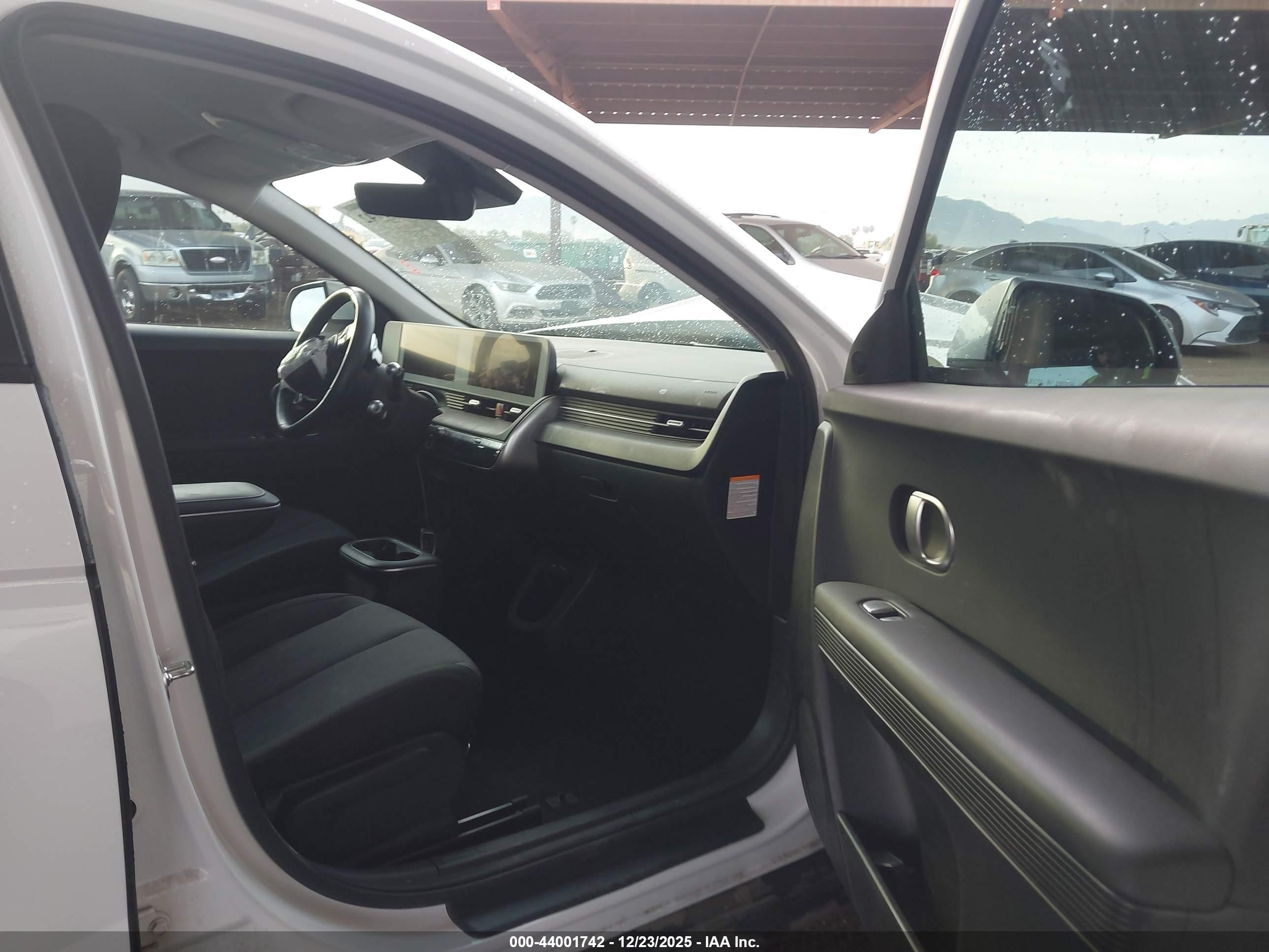 HYUNDAI IONIQ image 5