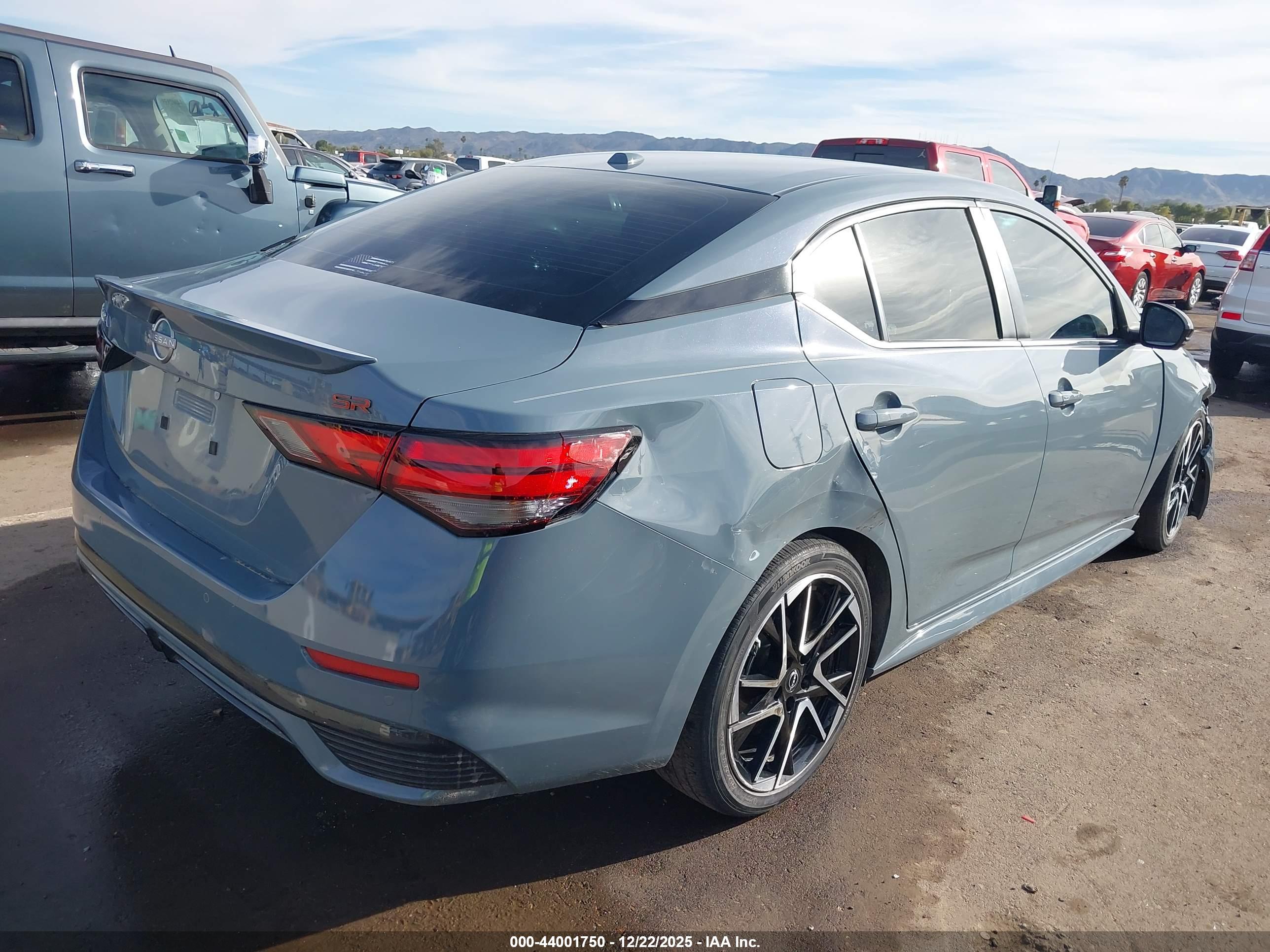 NISSAN SENTRA image 4