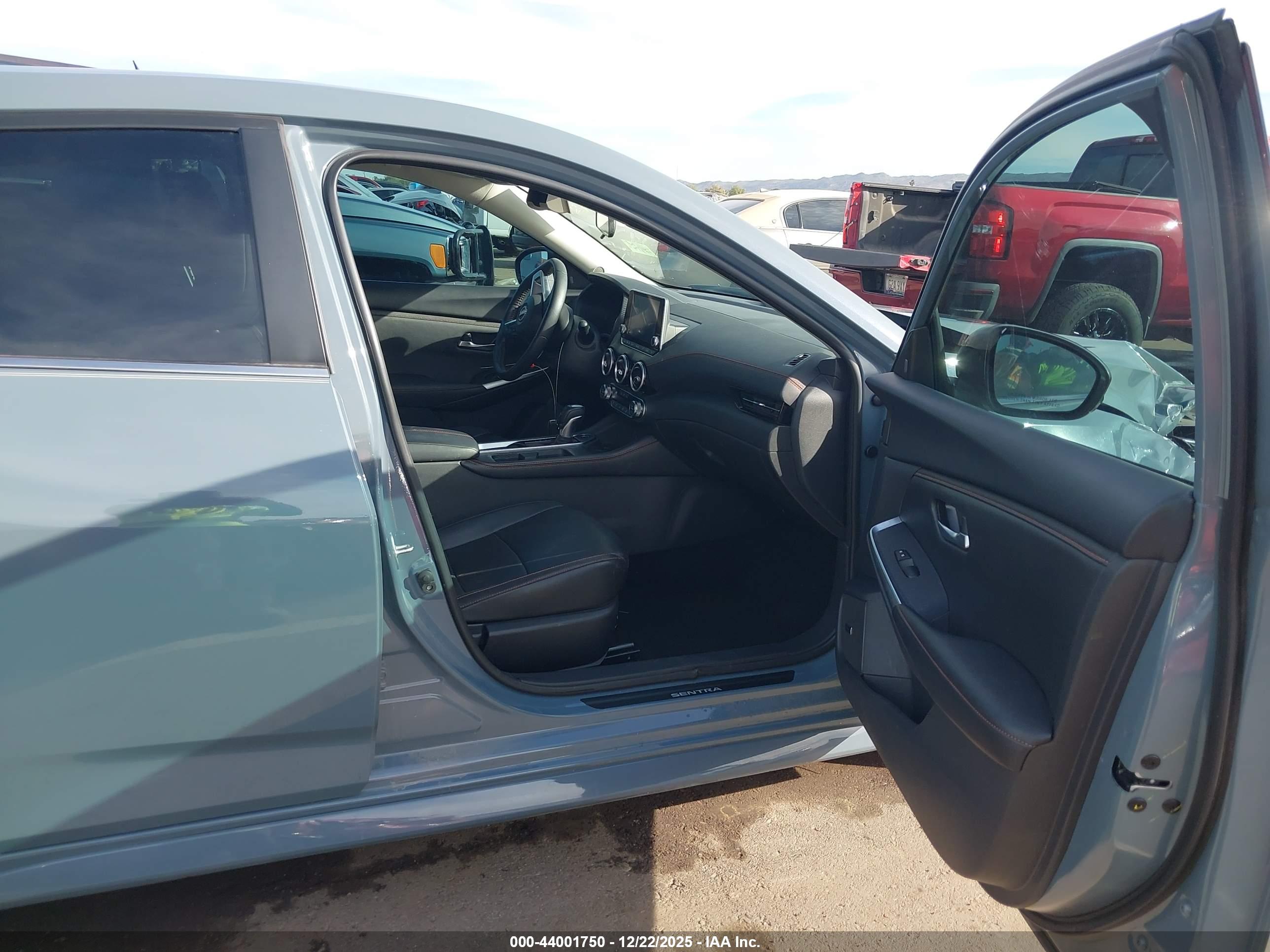NISSAN SENTRA image 5