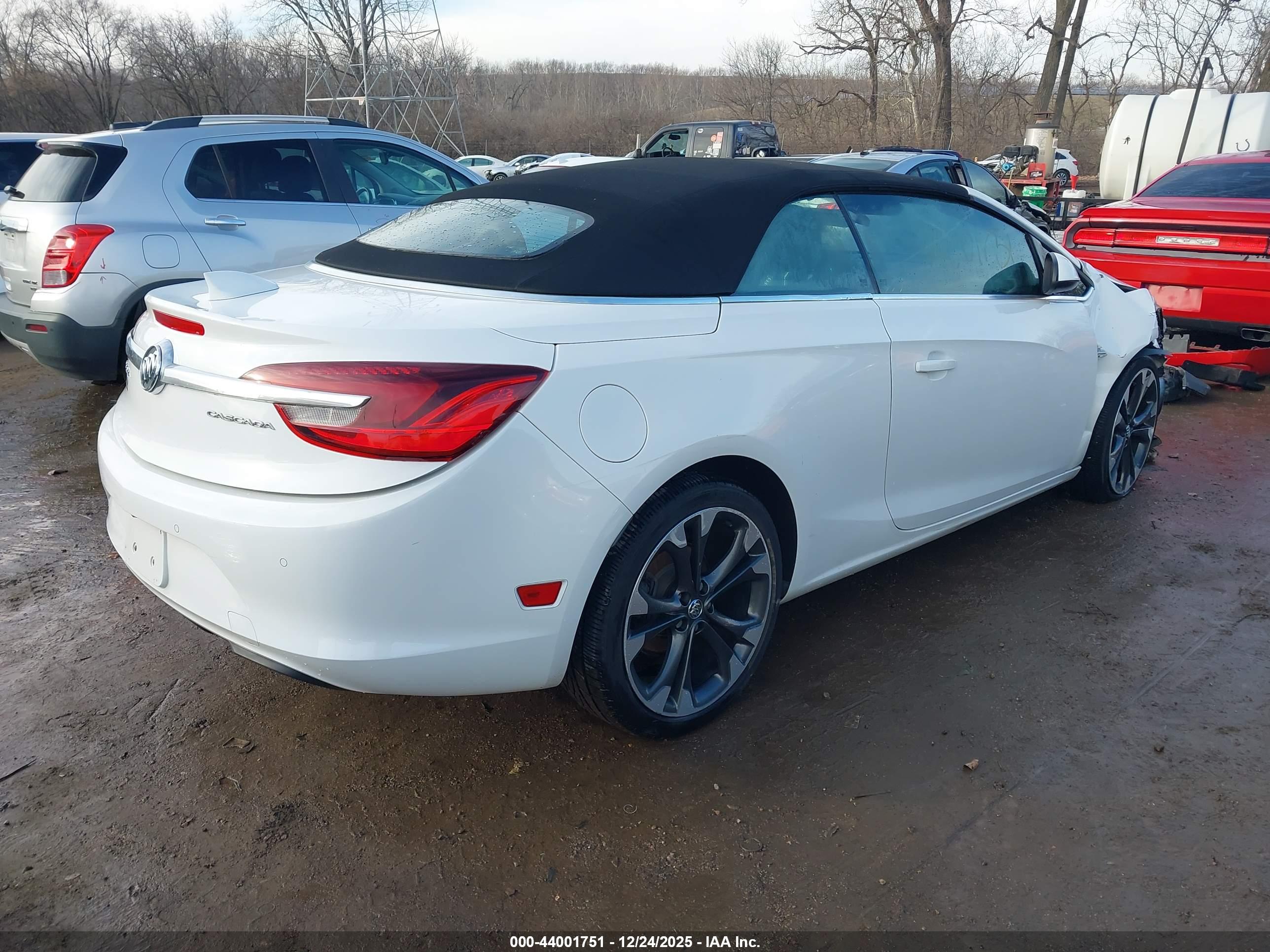 BUICK CASCADA image 4