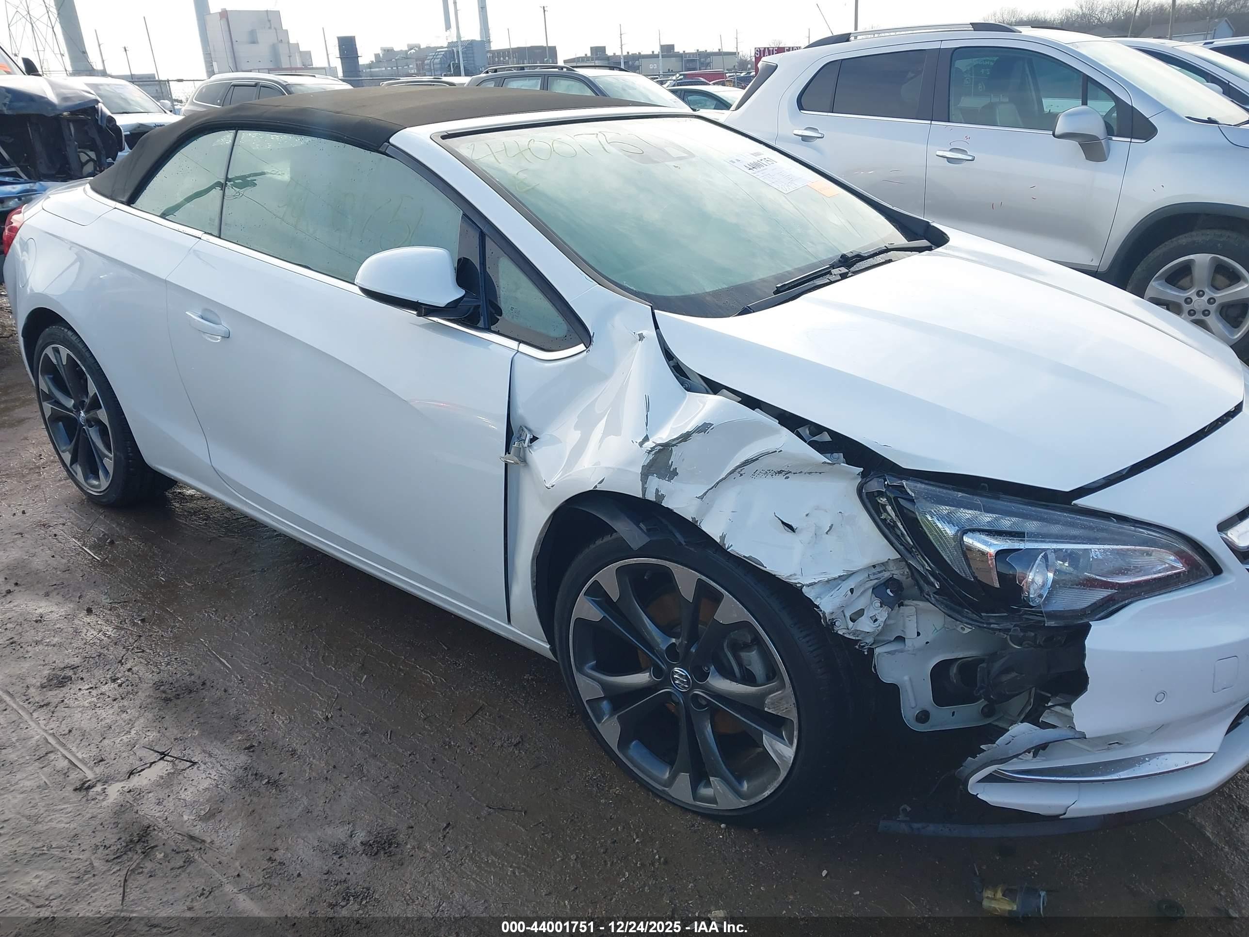 BUICK CASCADA image 6