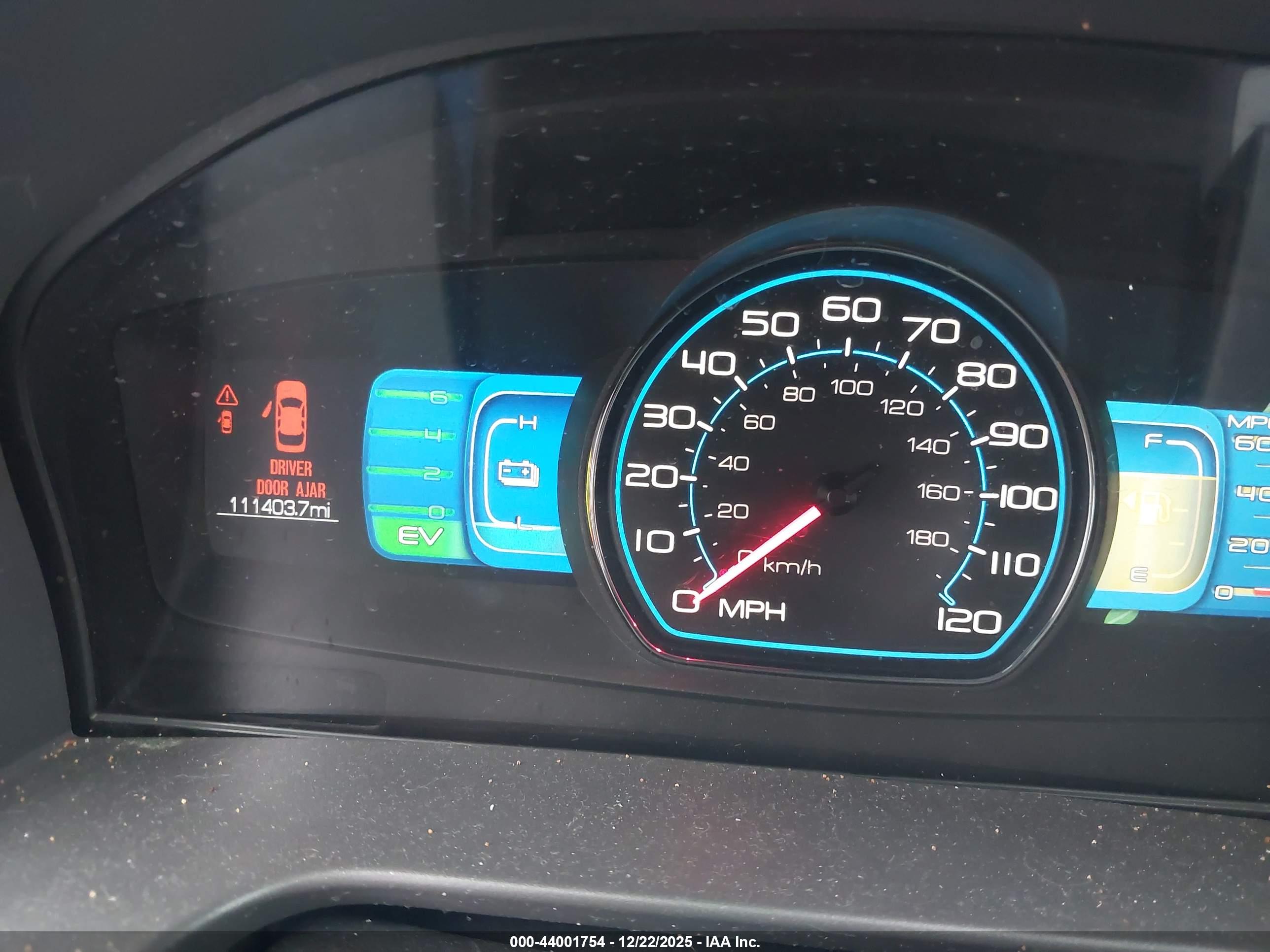 FORD FUSION image 7