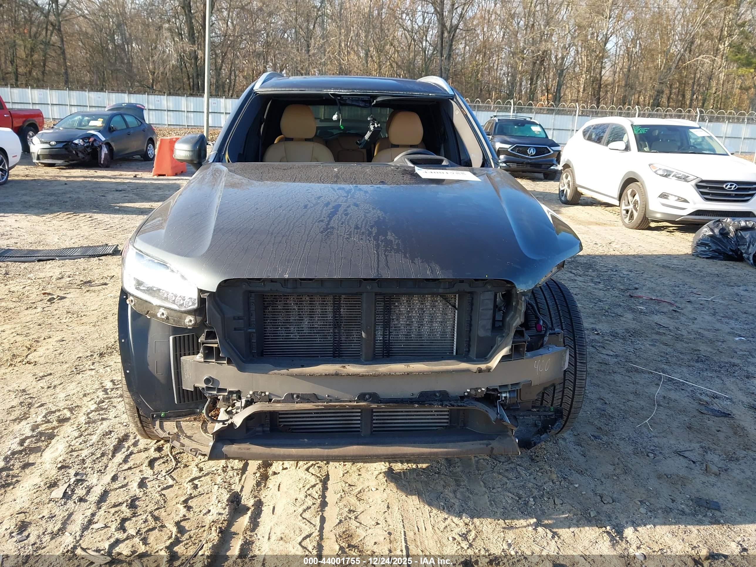 VOLVO XC90 image 6